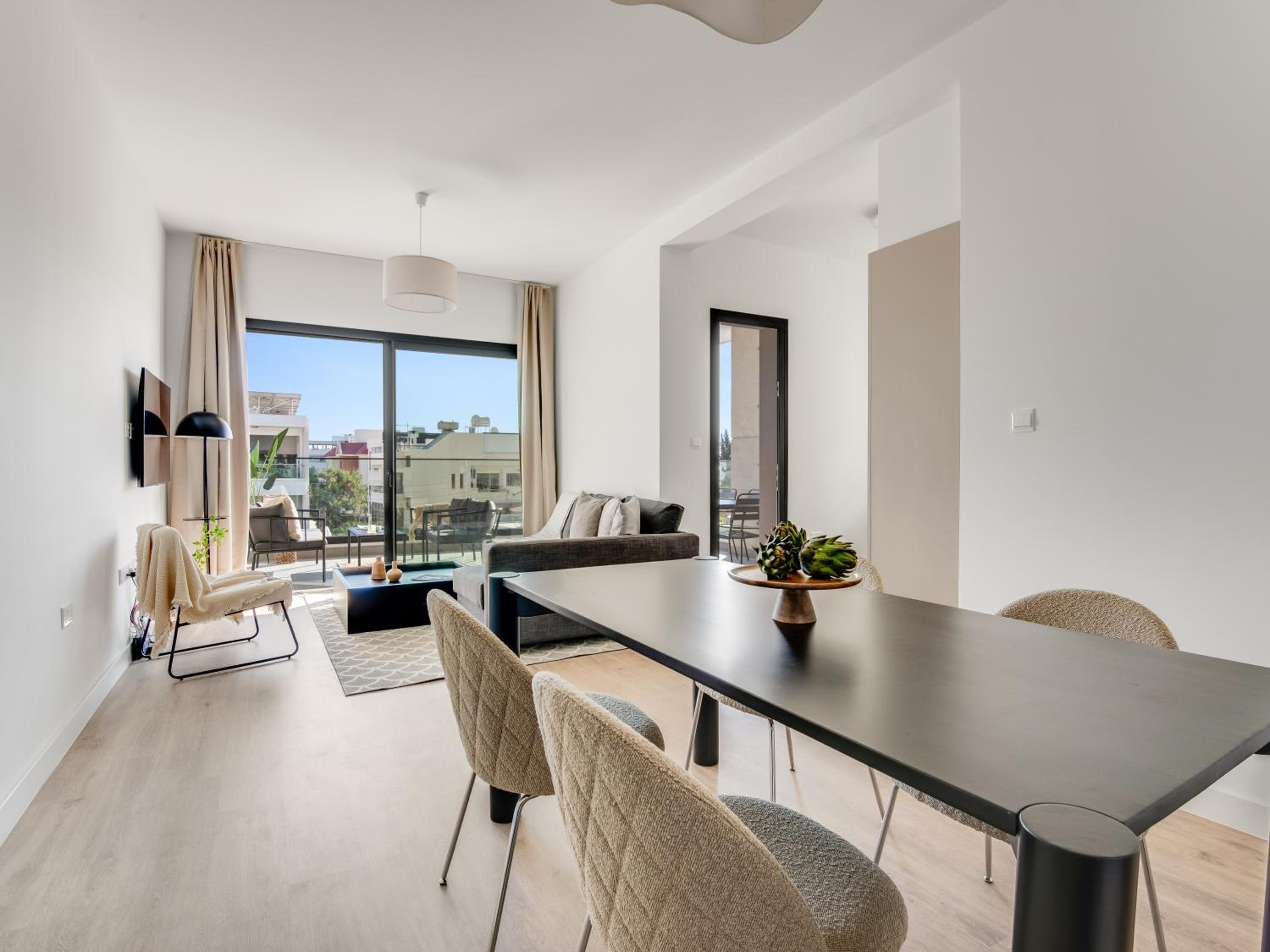 Zweizimmer-Apartment mit gemeinsamem Pool