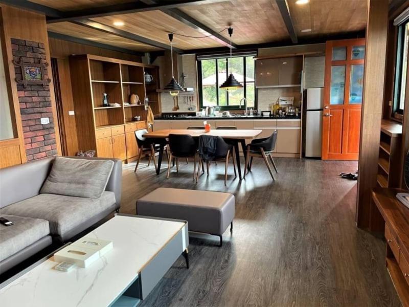 Four-Bedroom House photo 1