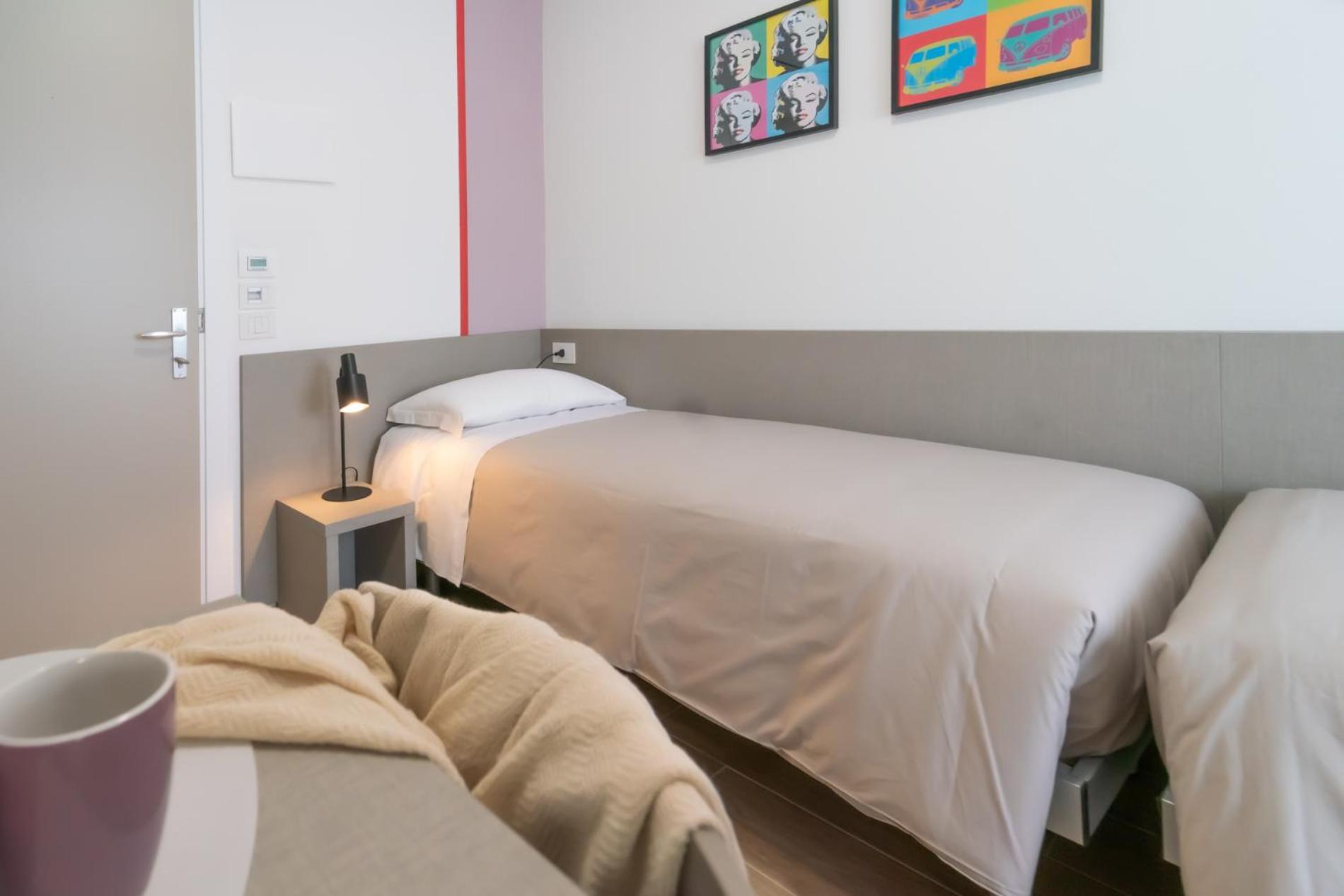 Twin Room with Private External Bathroom photo 3