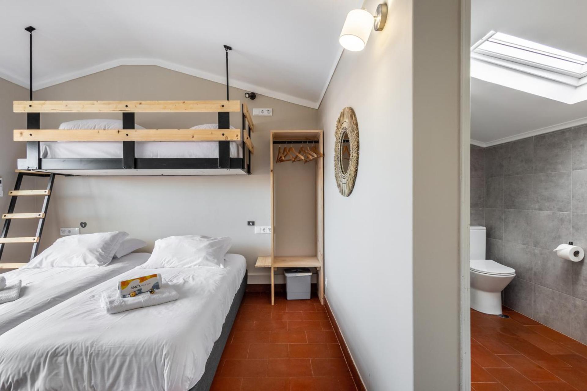 Deluxe Twin Room - Photo 3