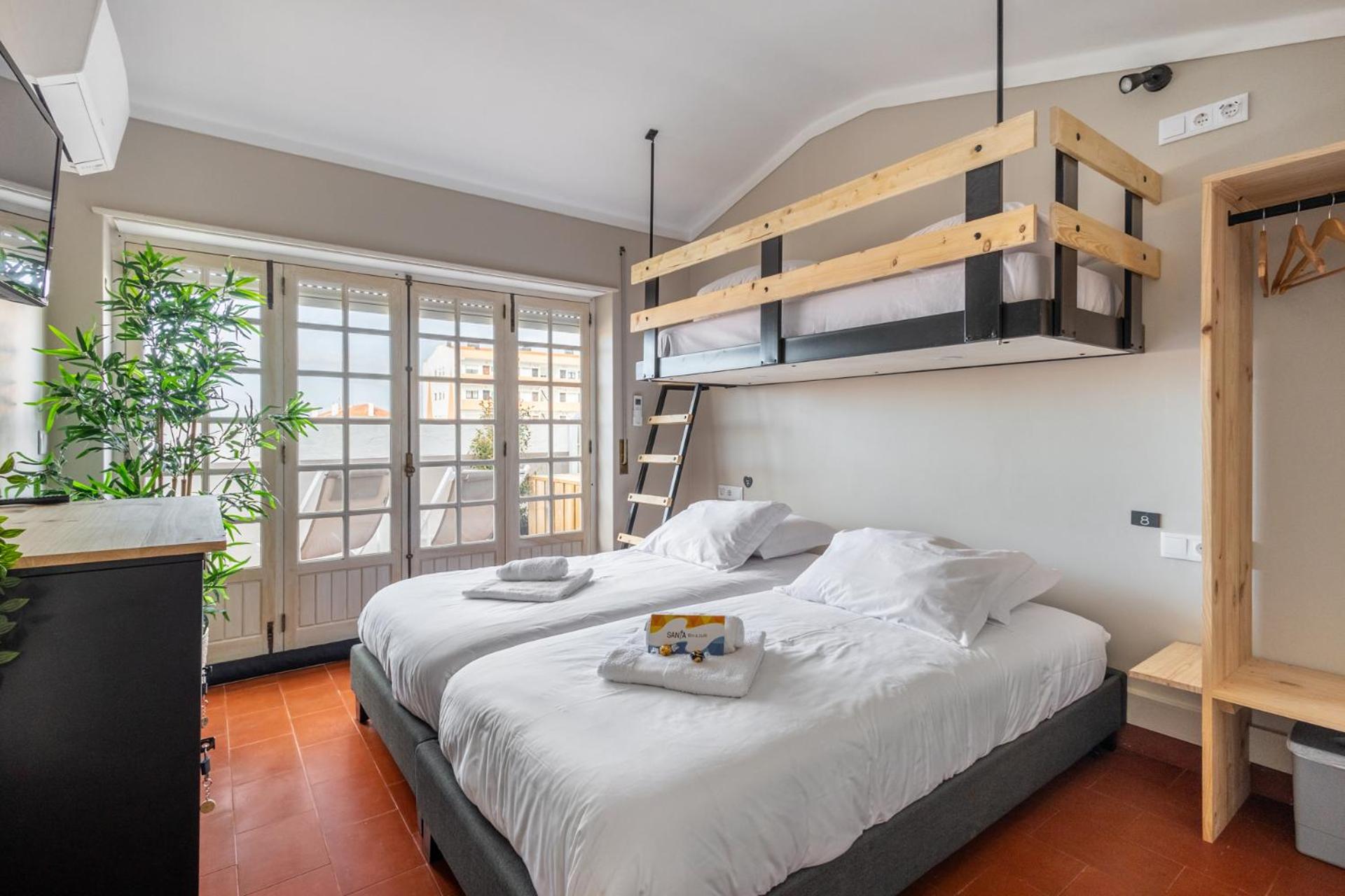Deluxe Twin Room - Photo 1