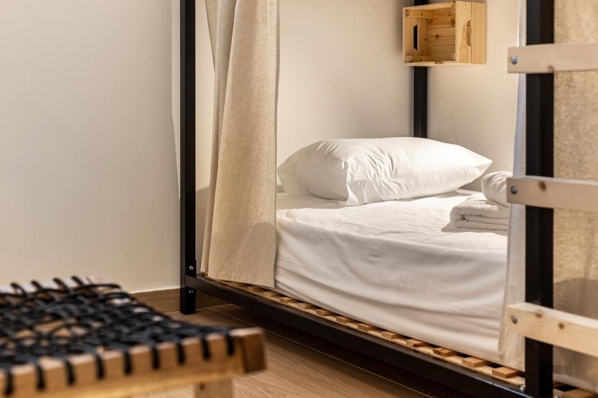 4-Bed Mixed Dormitory Room photo 2