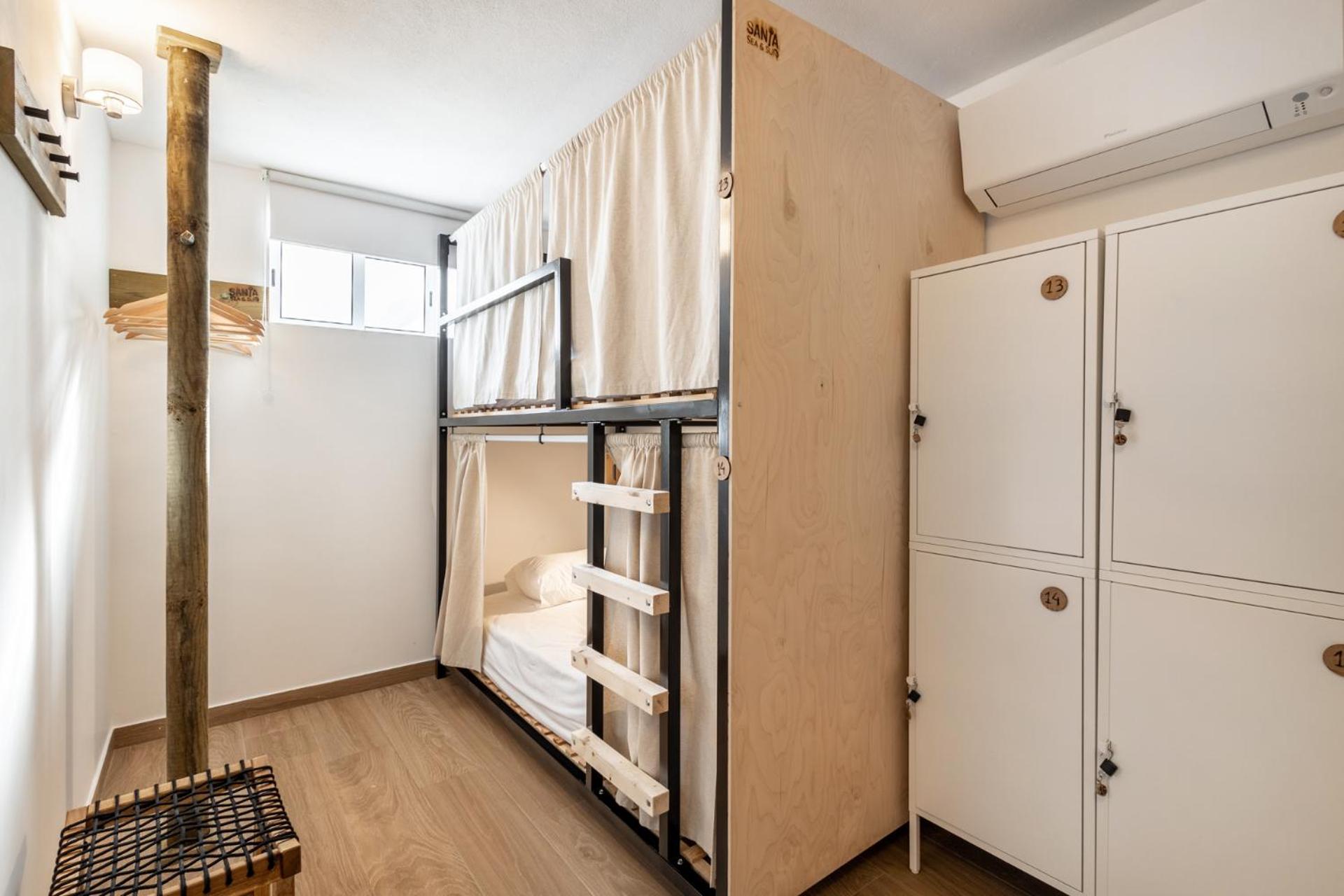 4-Bed Mixed Dormitory Room photo 3