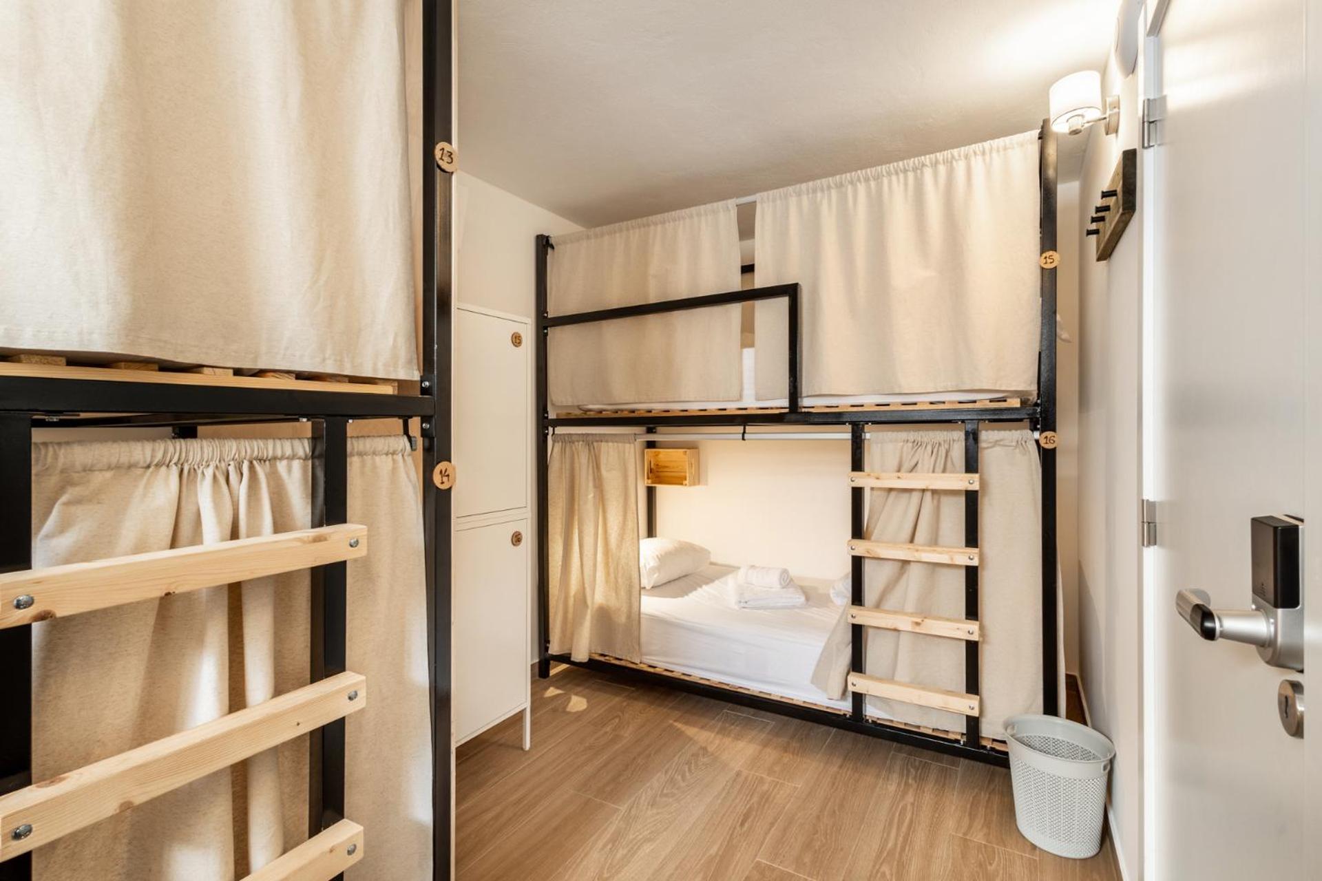 4-Bed Mixed Dormitory Room photo 1