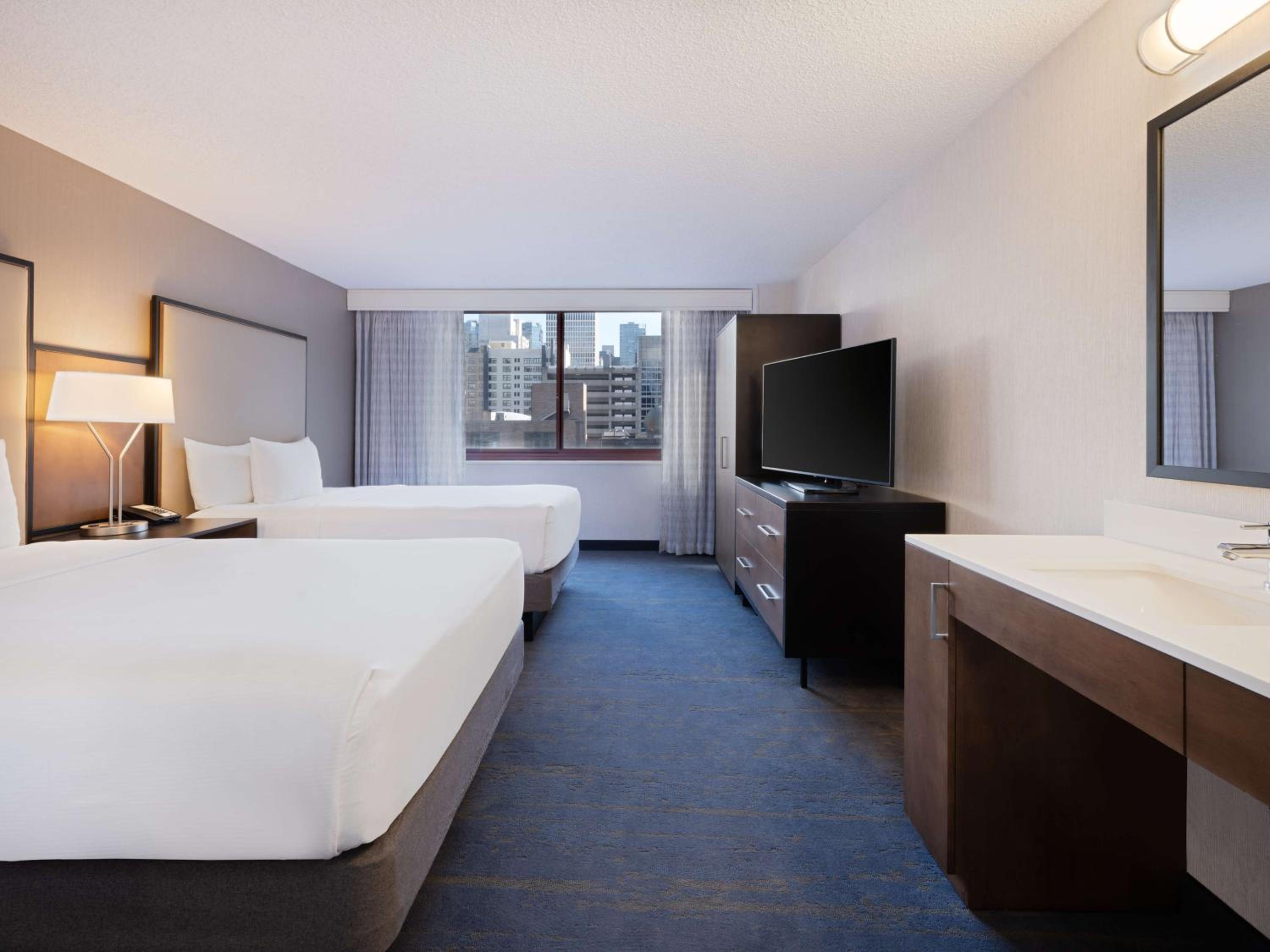 Suite with Two Double Beds - Non-Smoking - Photo 6