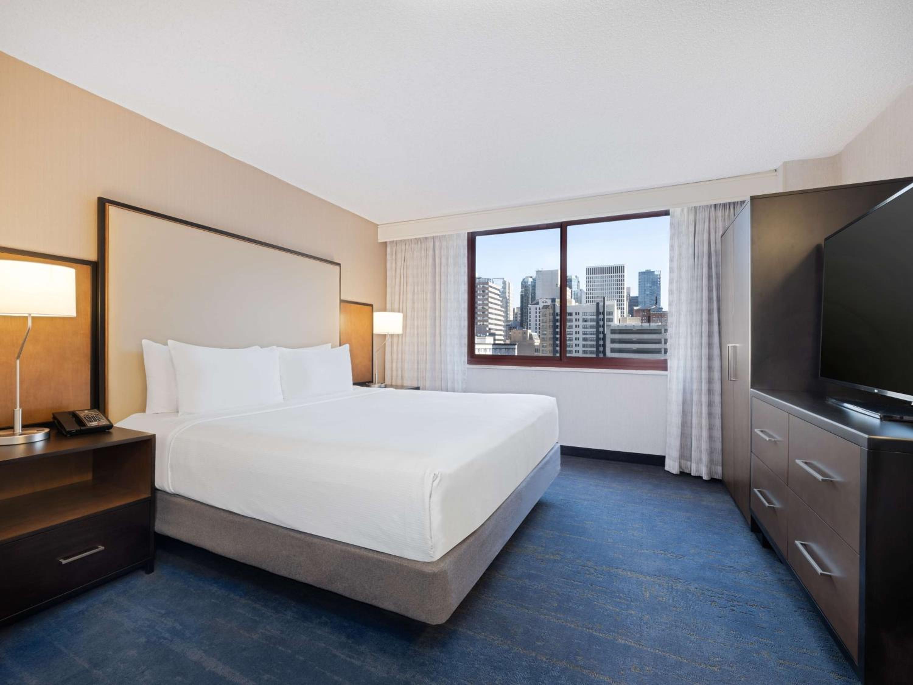 Two-Room King Suite - Non-Smoking - Photo 5