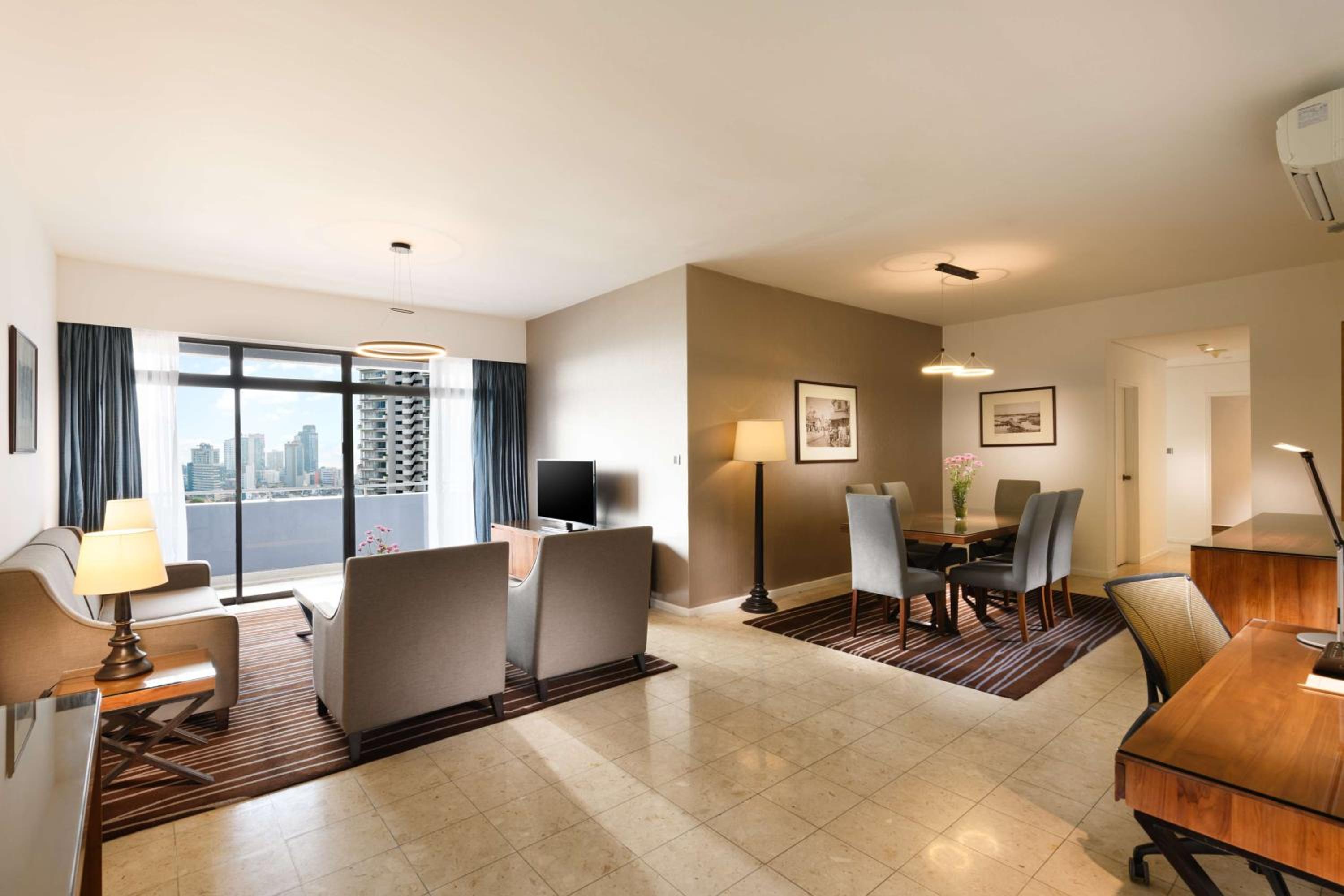 SUPERIOR ROOM