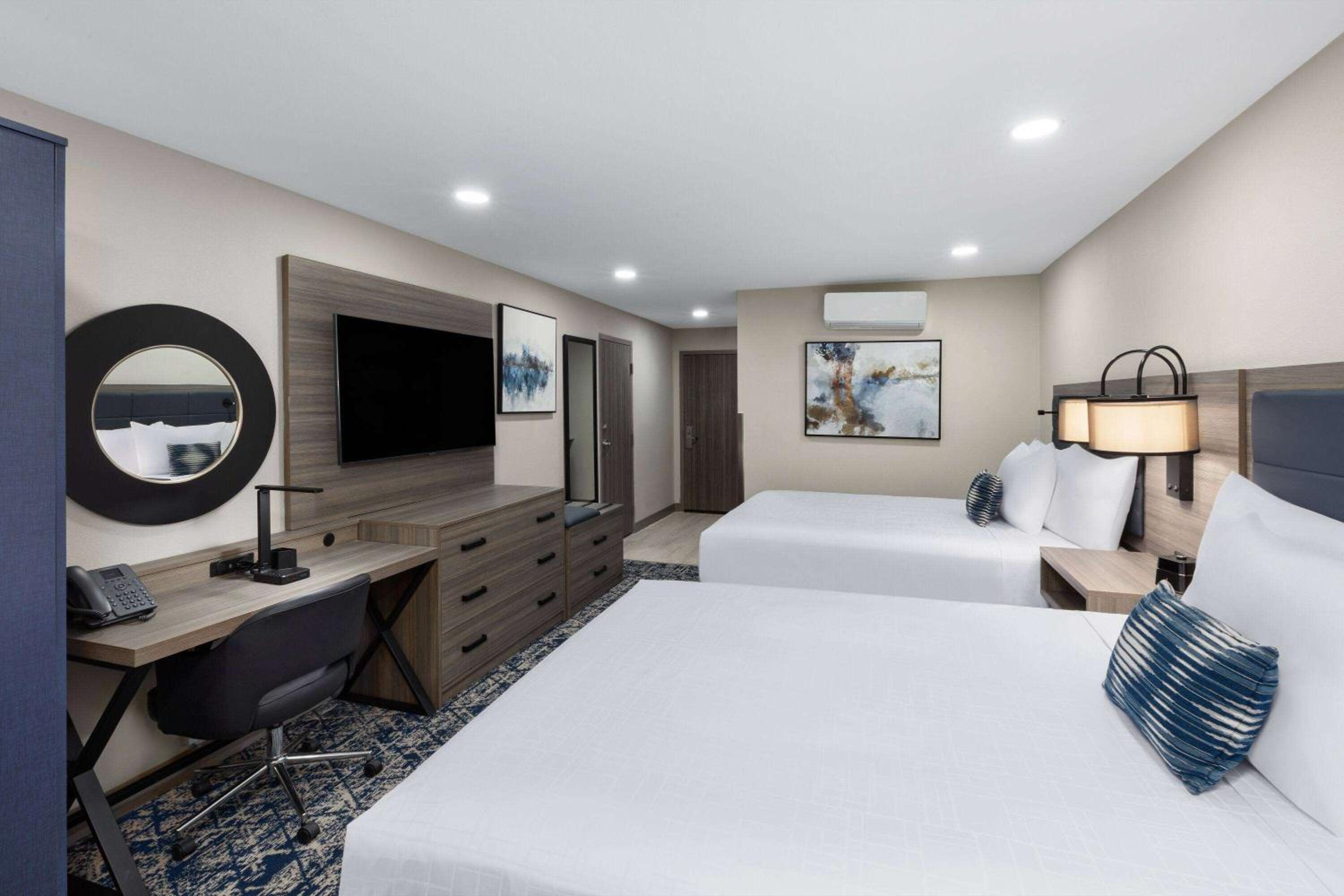 Queen Room With Two Queen Beds, Mobility Access And Bathtub With Grab Bars, Non-Smoking