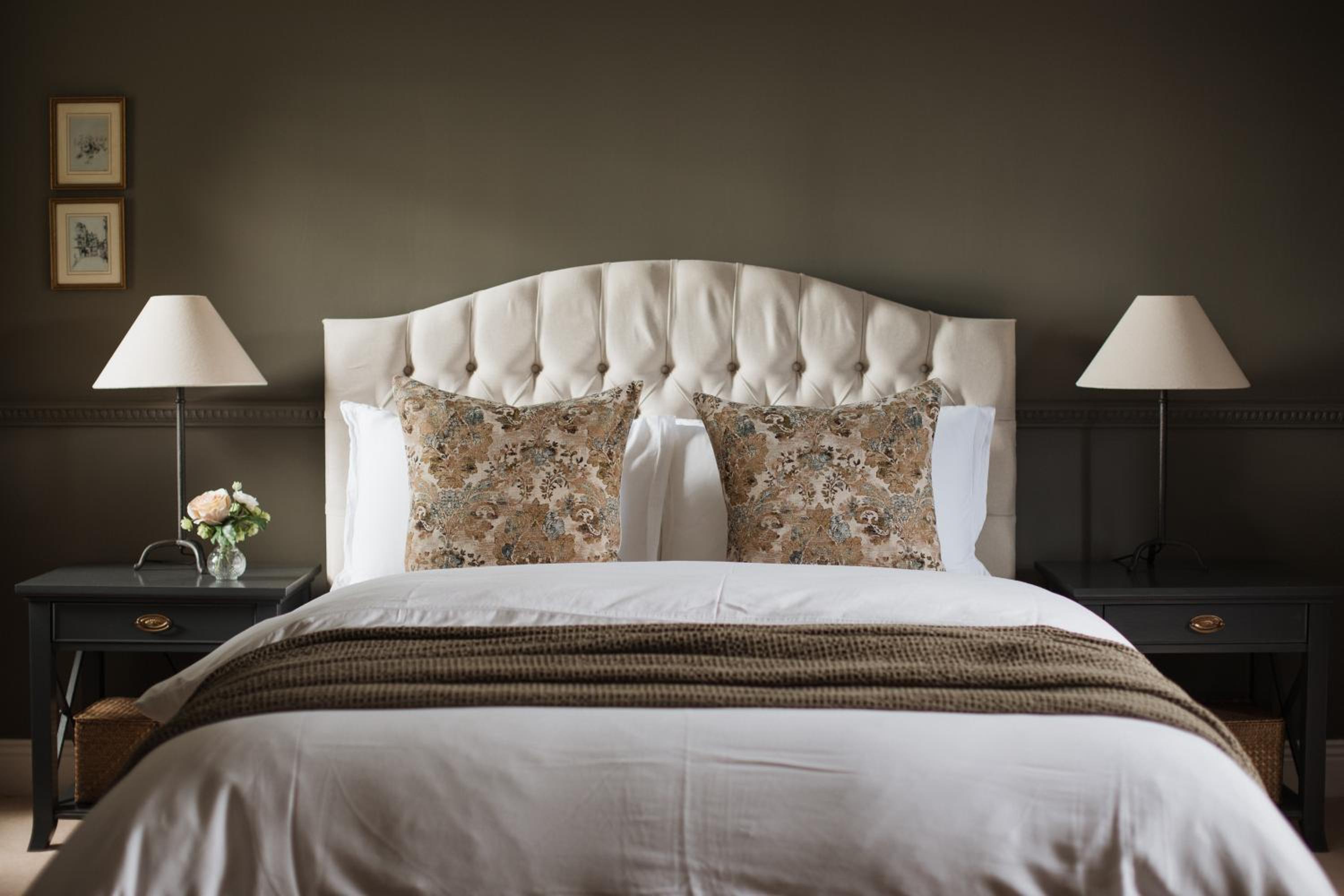 Deluxe King Room - Photo 1