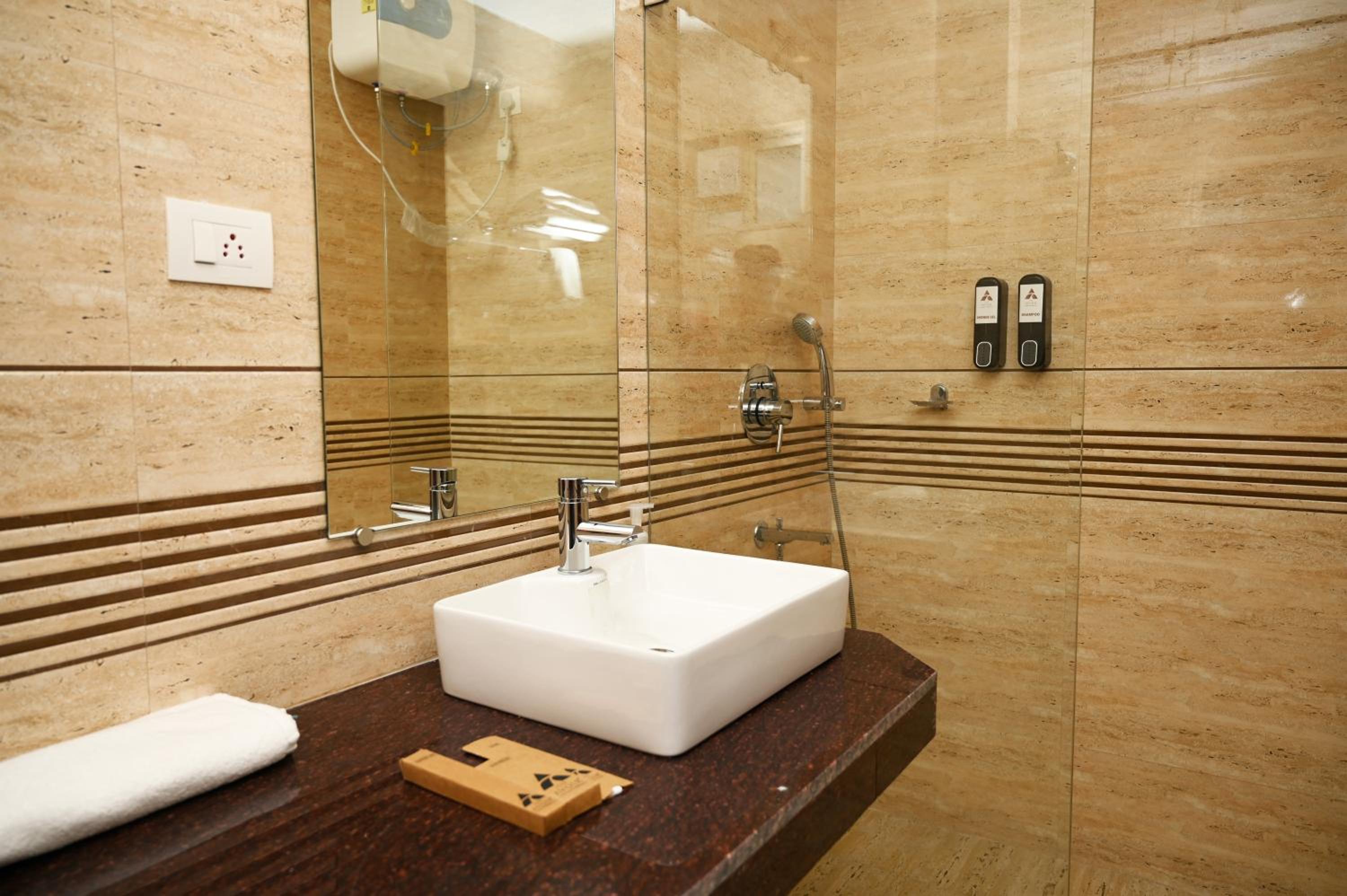 Superior Deluxe Double or Twin Room  photo 2