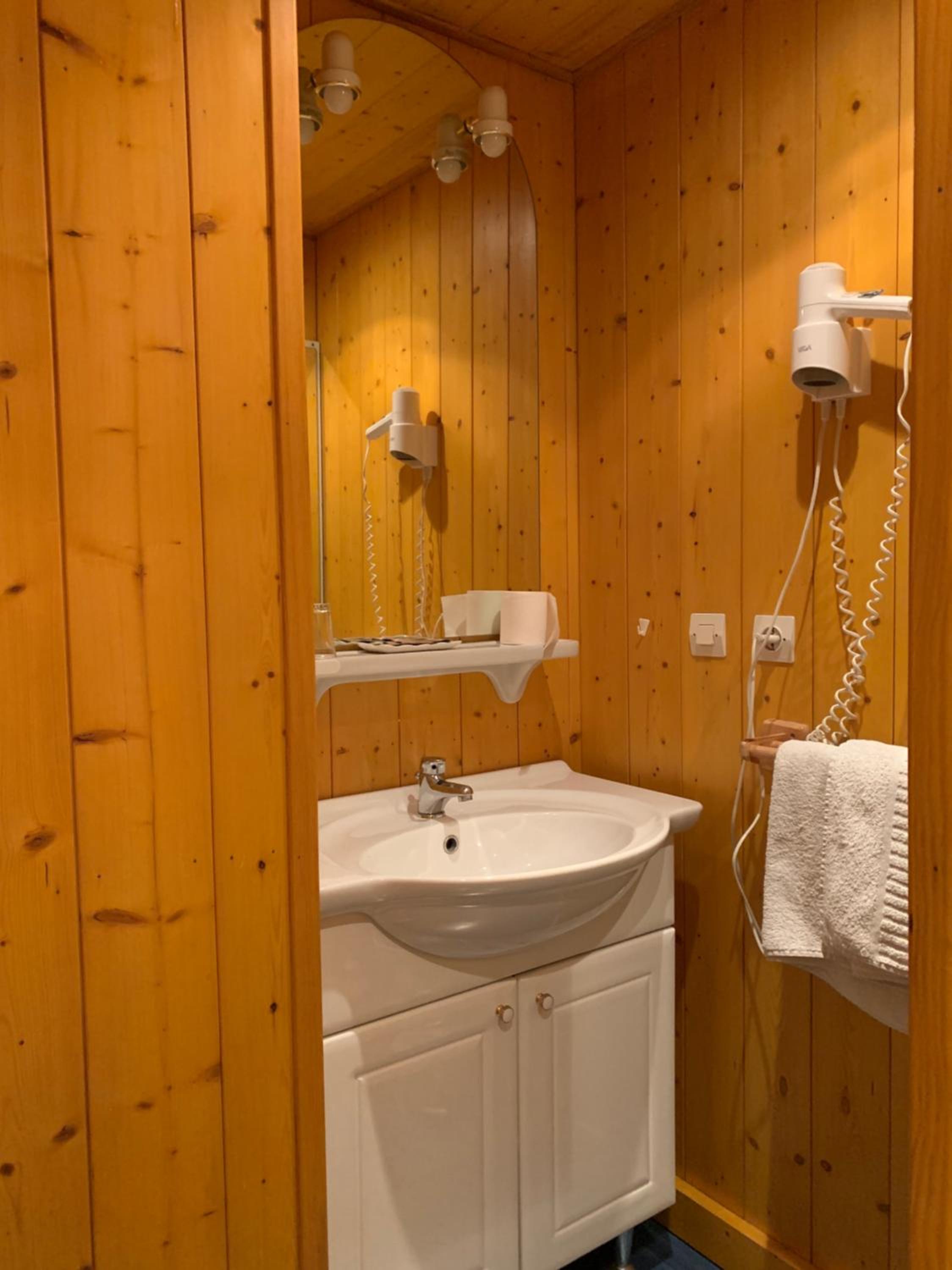 Single Room photo 3