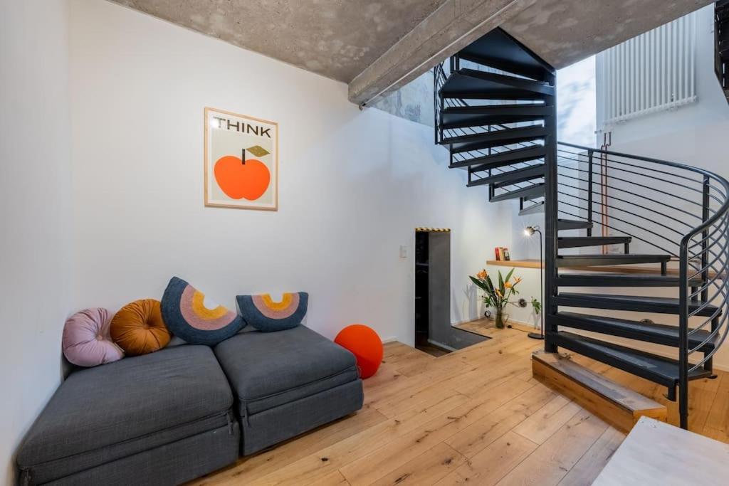 Three-Bedroom Apartment photo 1
