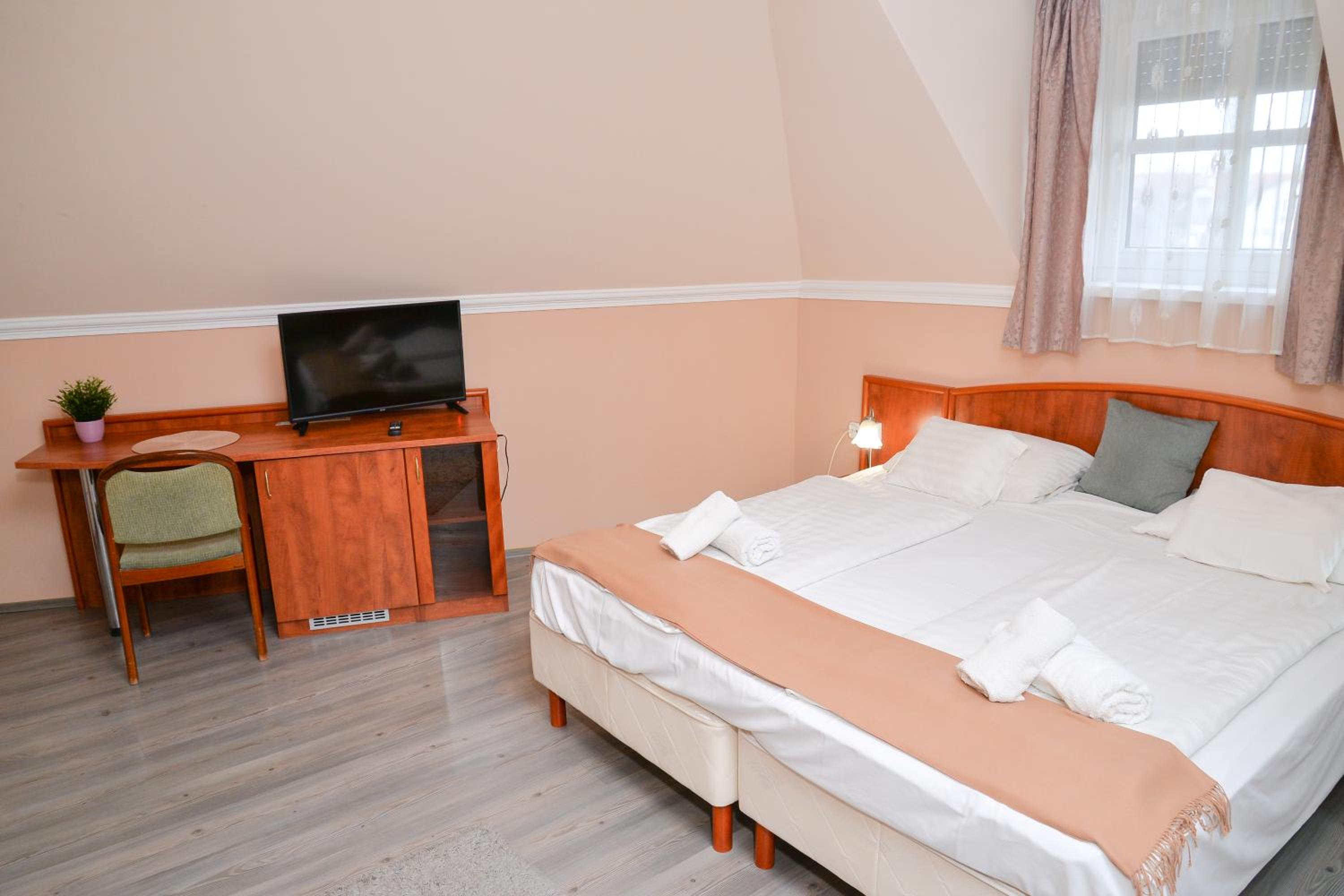 Quadruple Room photo 3