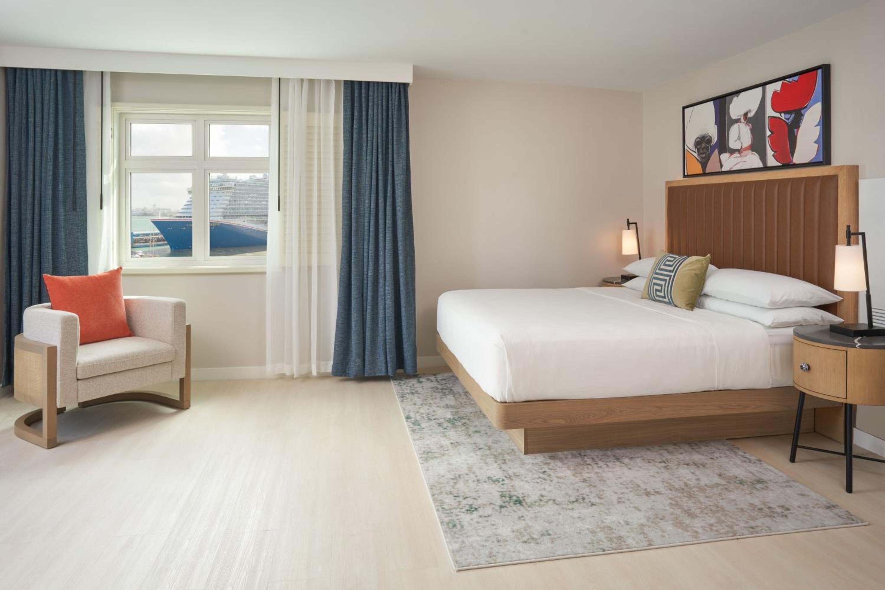 One-Bedroom Junior Suite - Photo 15