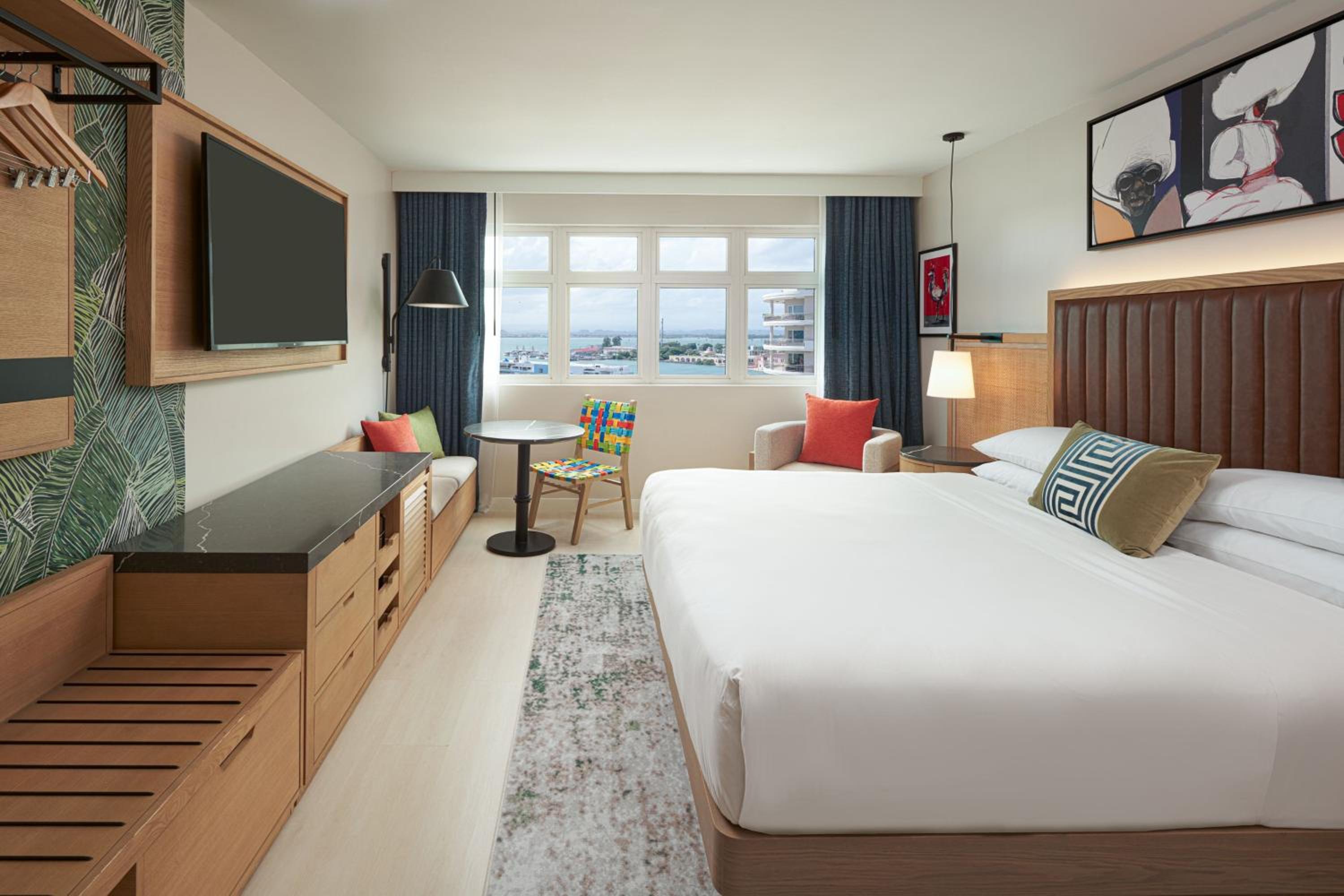 King Room with Bay View - Photo 5