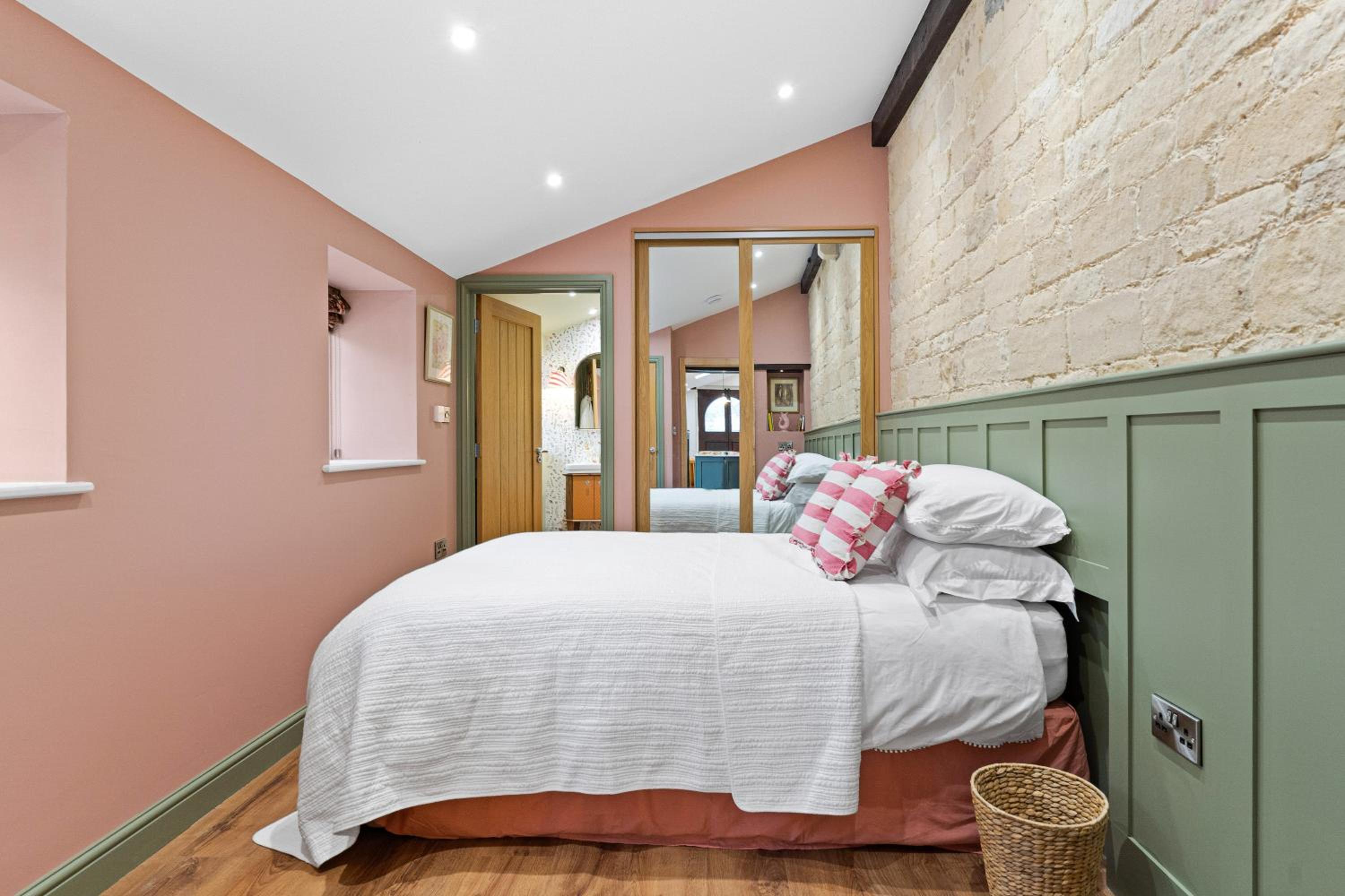 One-Bedroom House photo 2