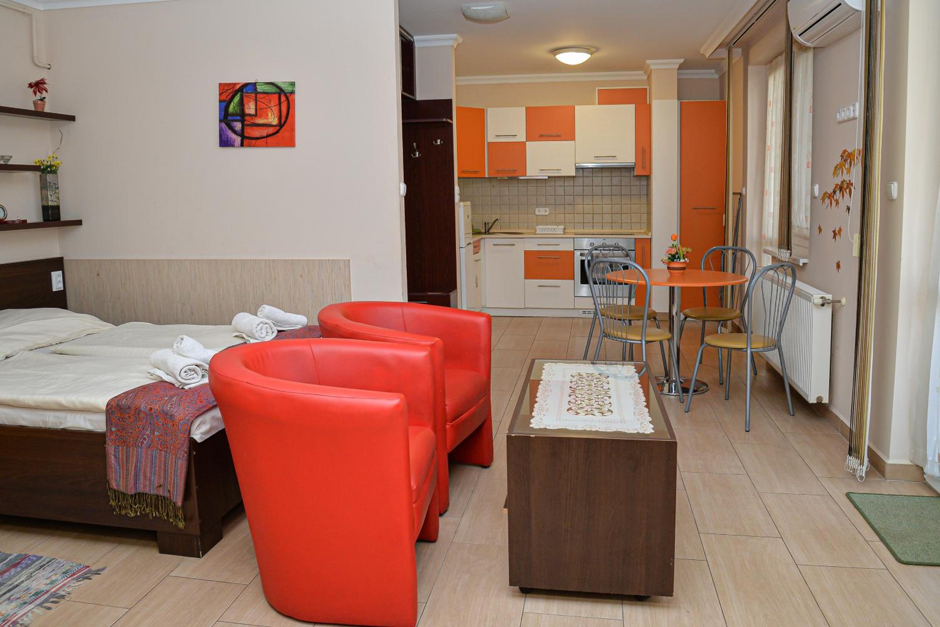Apartment with Balcony photo 1