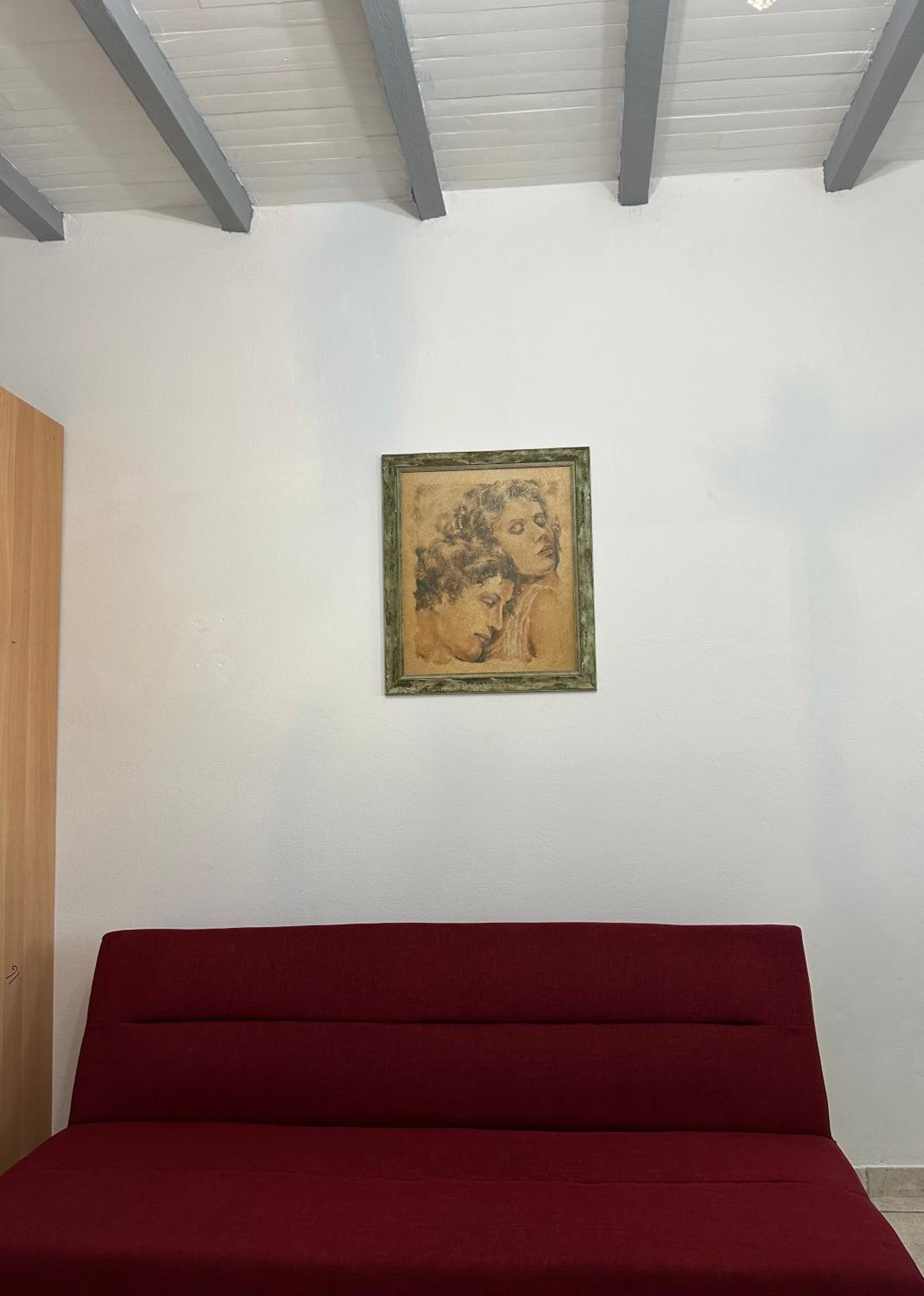 One-Bedroom Apartment photo 3
