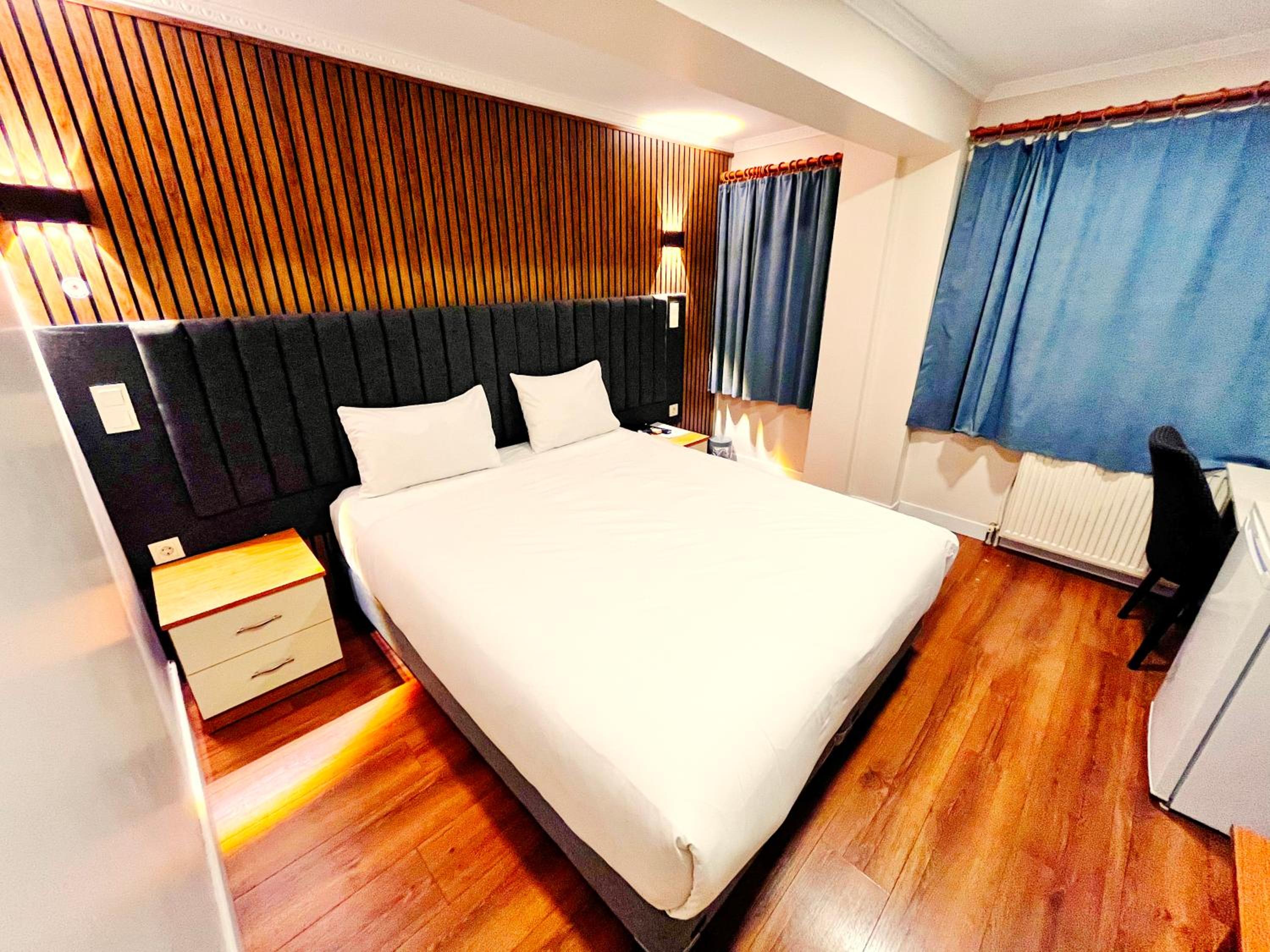 Deluxe Double Room photo 3