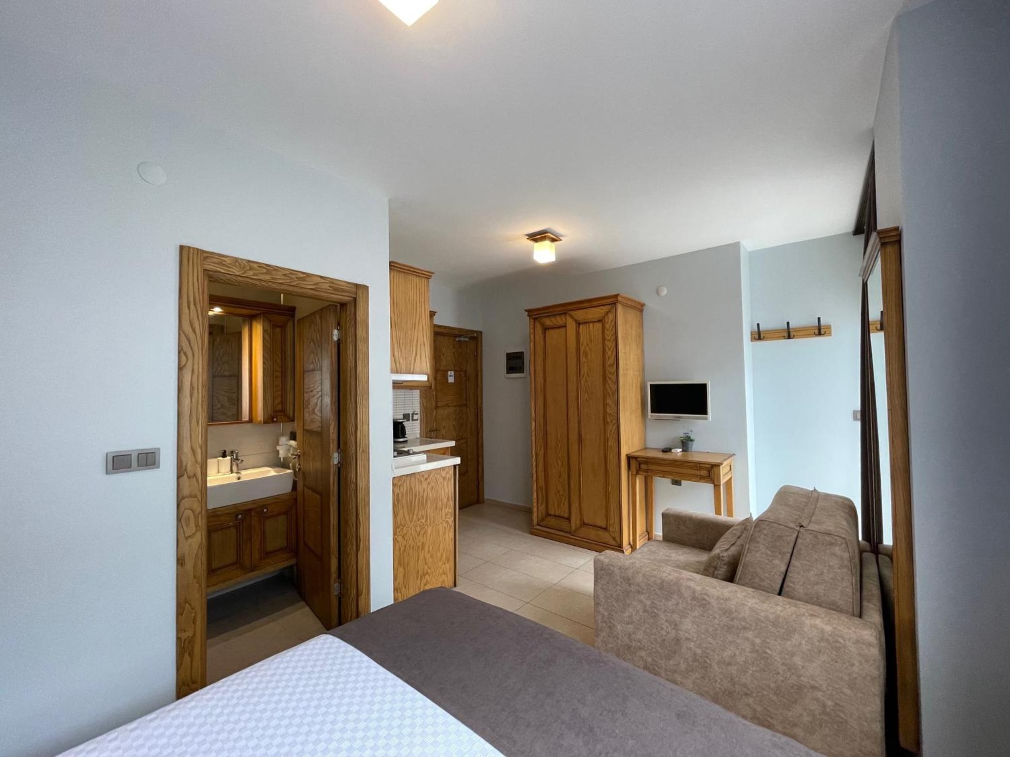 Double Room with City View photo 3