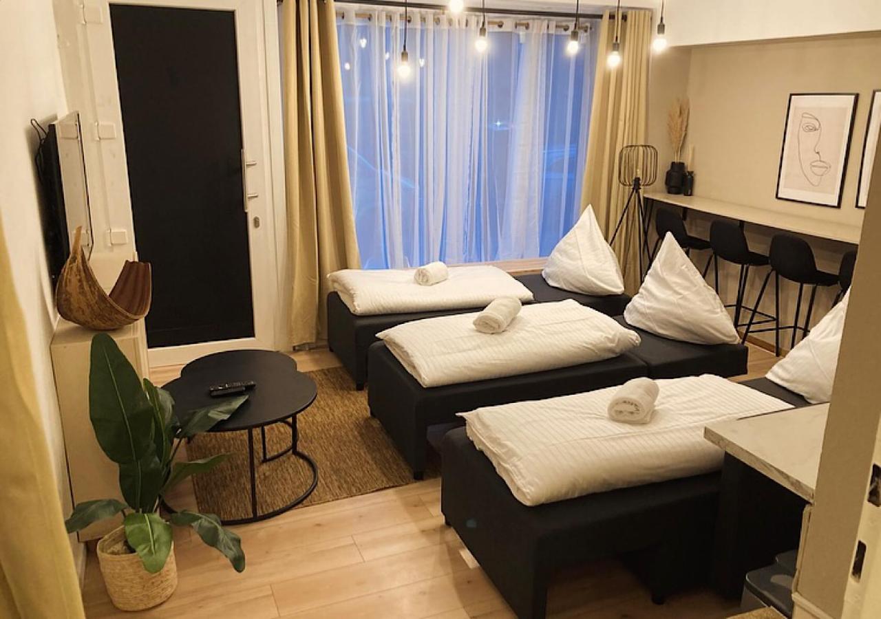 One-Bedroom Apartment photo 2