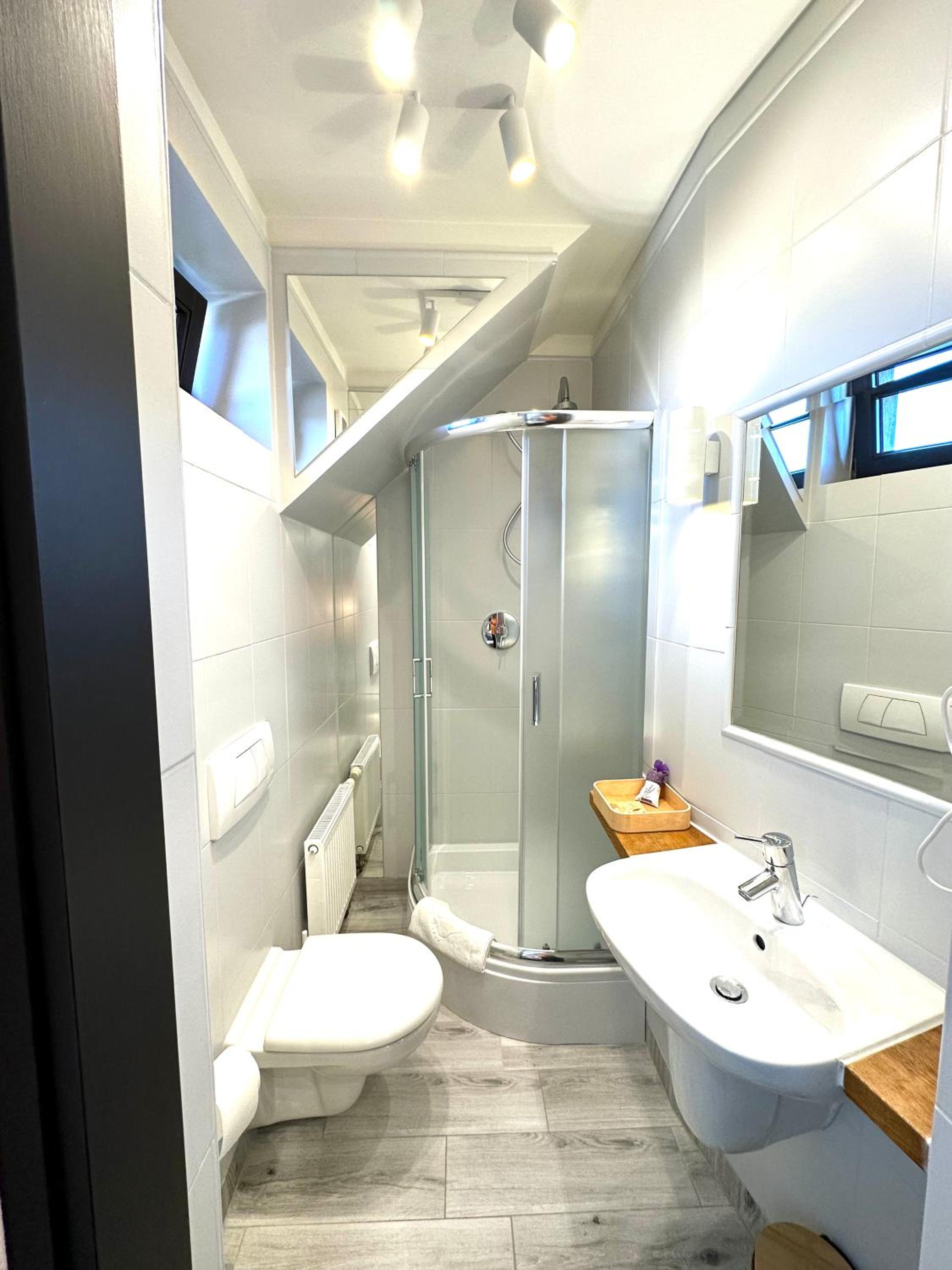 Double Room - Photo 4