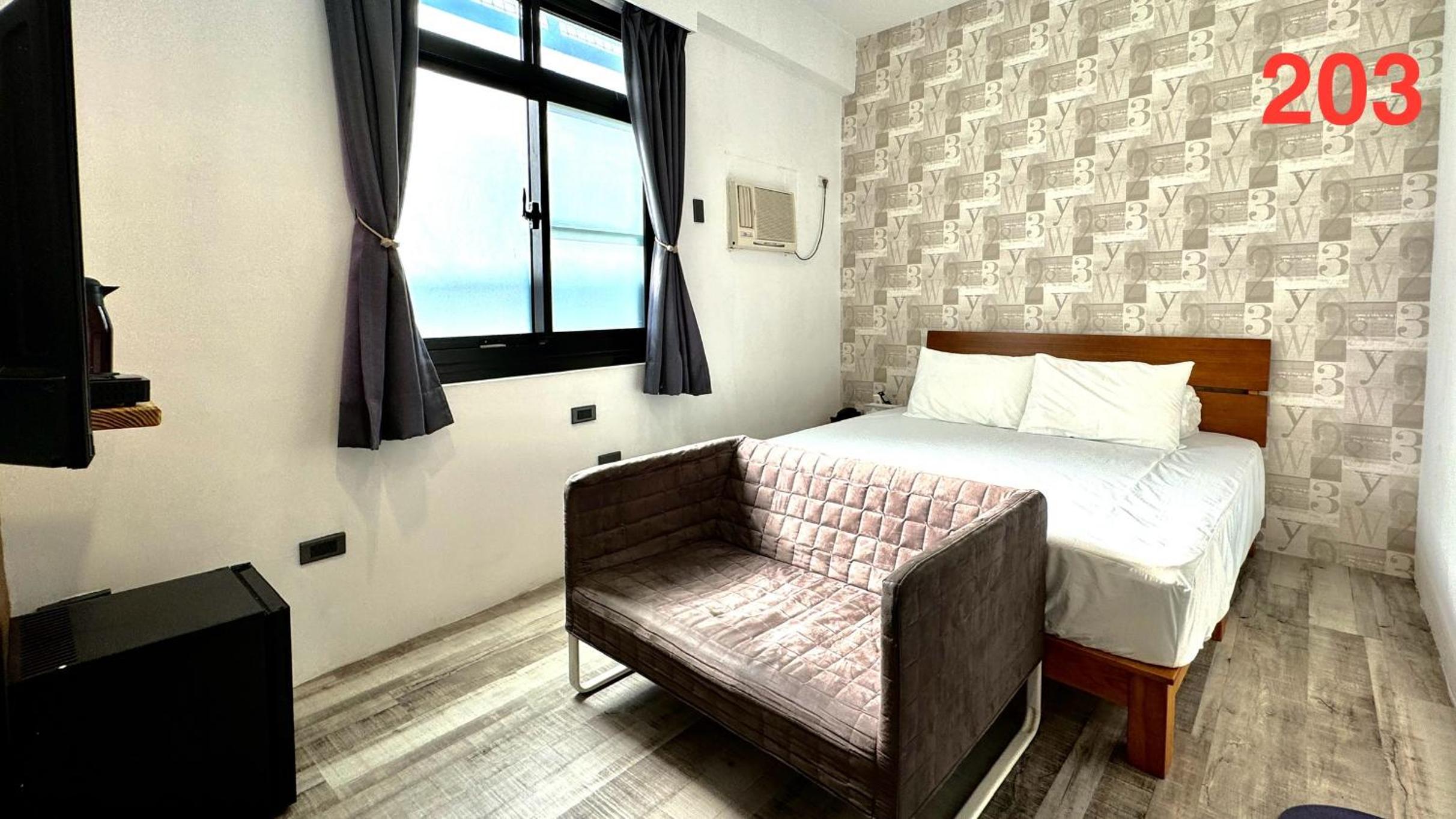 Double Room with Private Bathroom photo 3