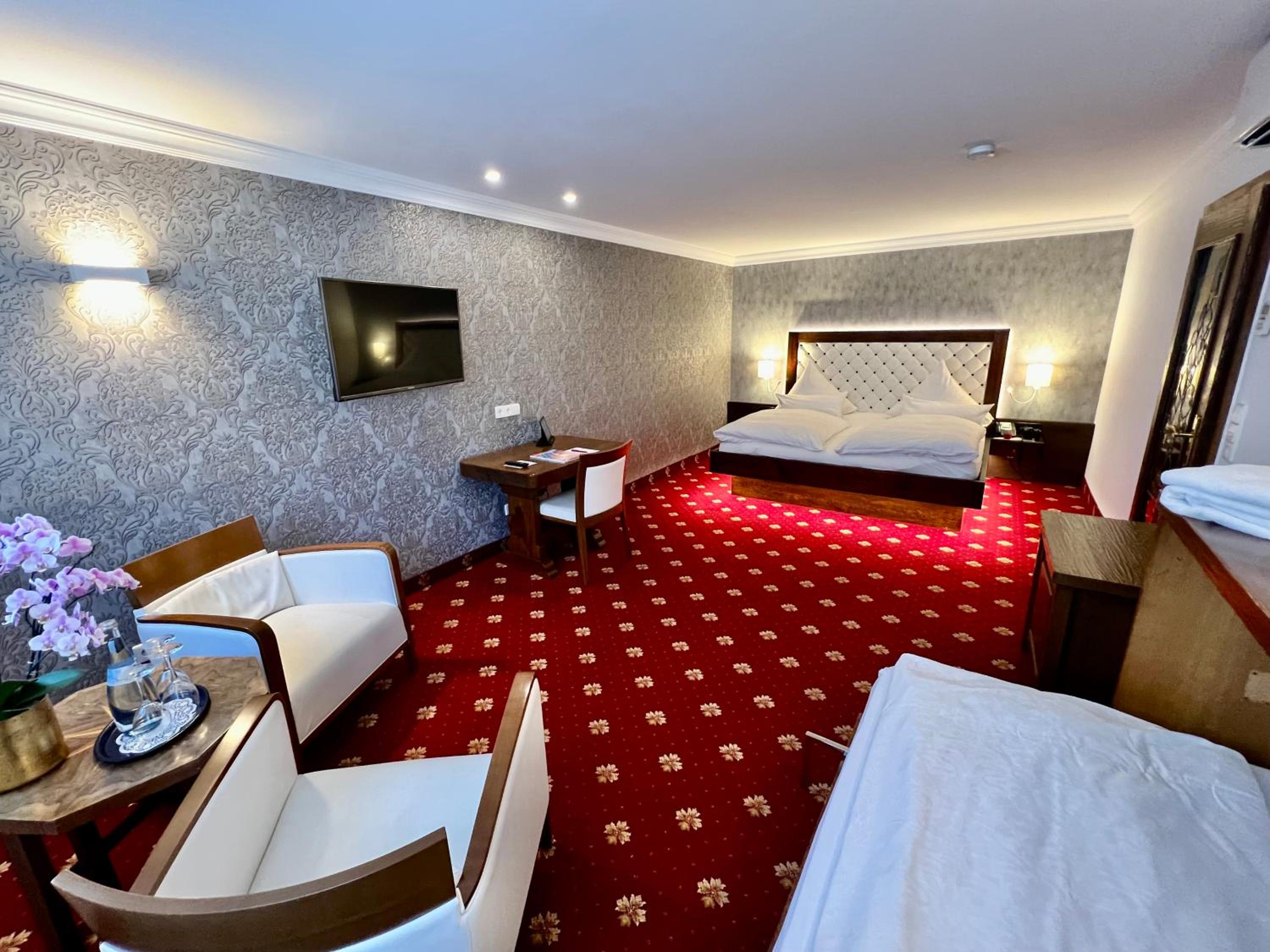Comfort Triple Room