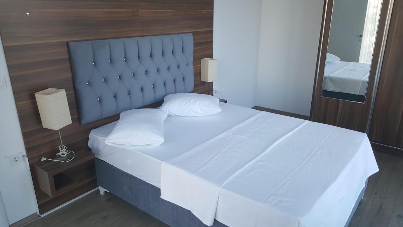 Deluxe Triple Room photo 2