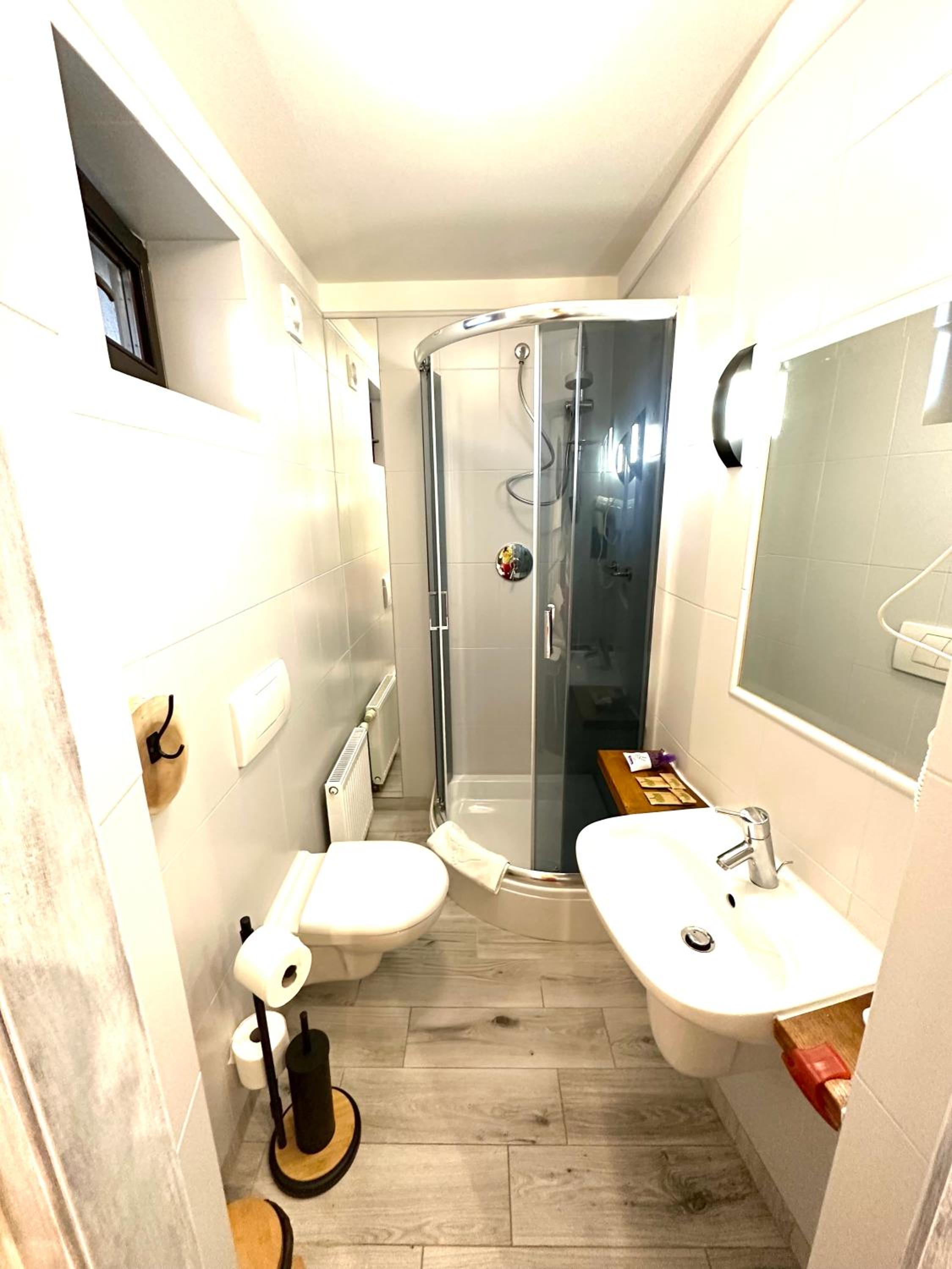 Double Room - Photo 3