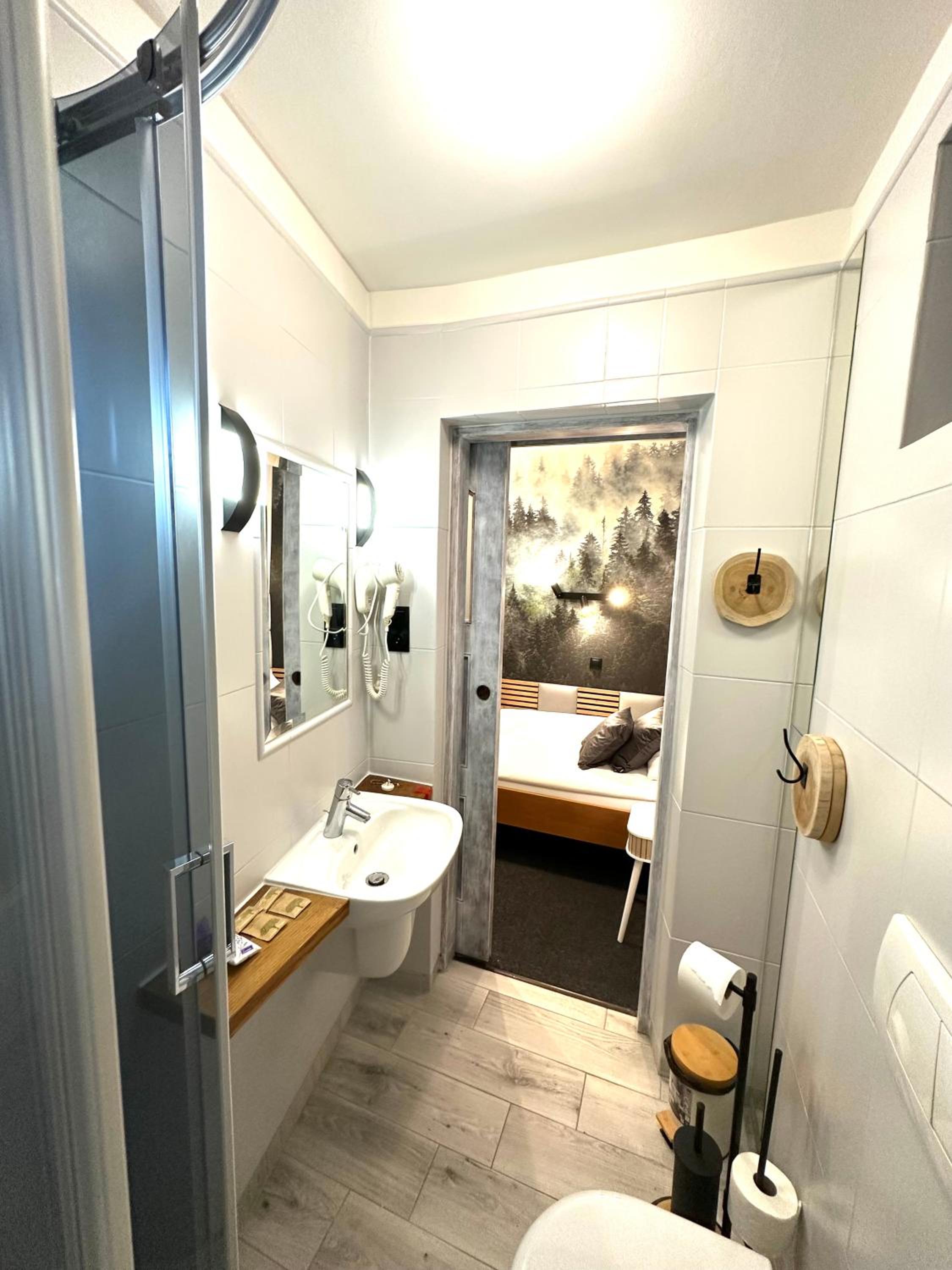Double Room - Photo 9