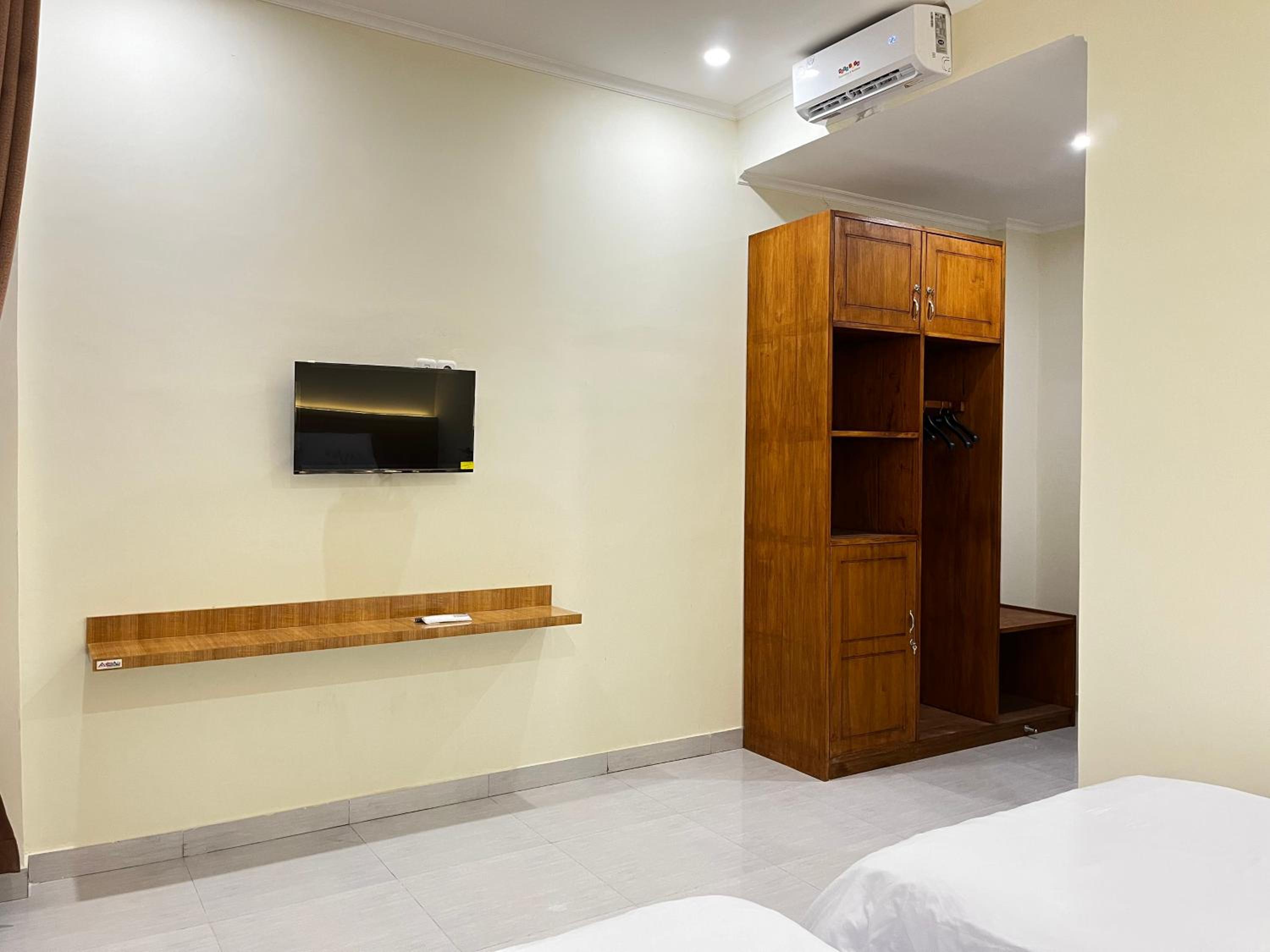 Deluxe Double or Twin Room photo 2