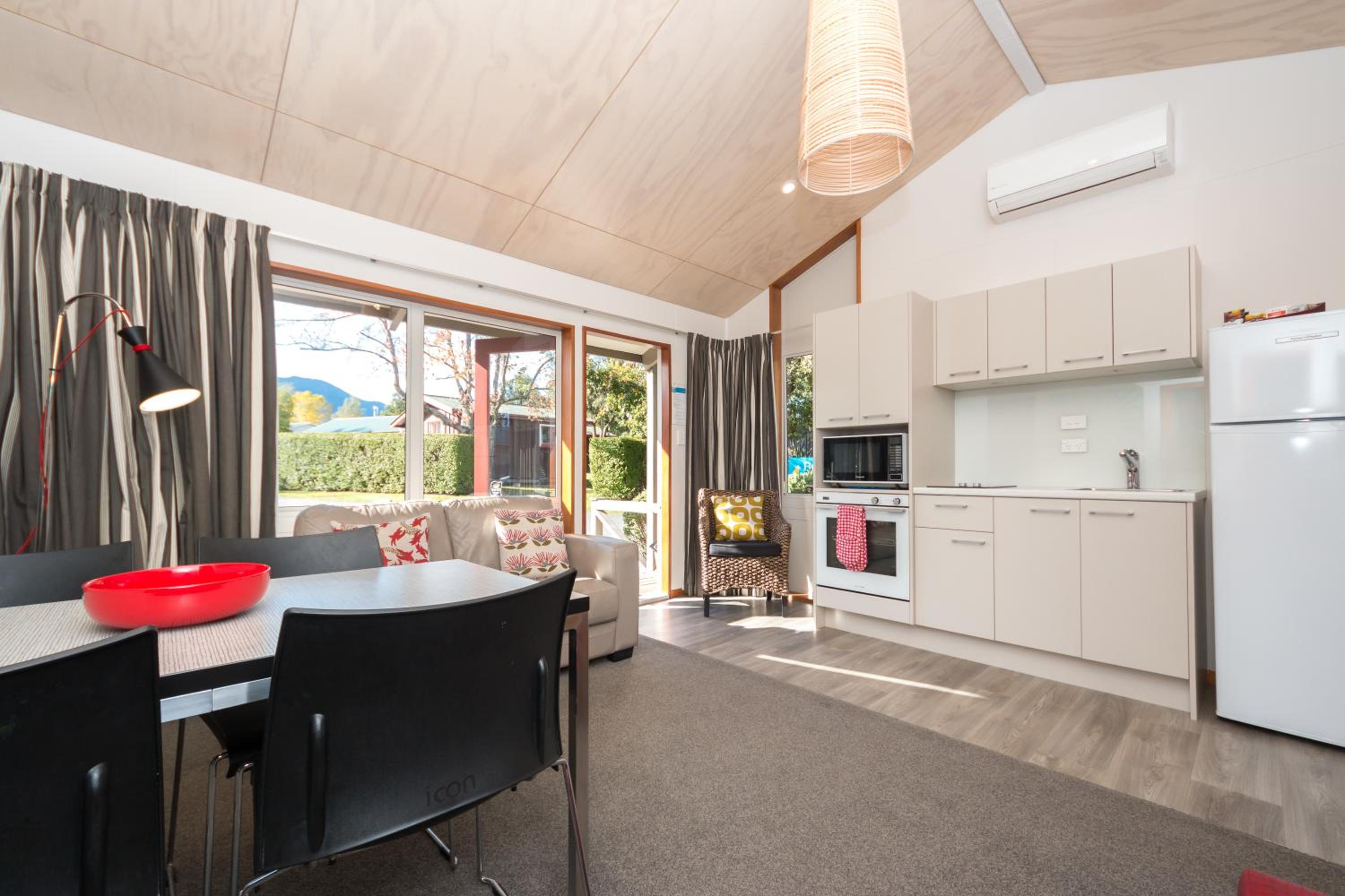 Self Contained Unit - Sleeps 6 photo 2