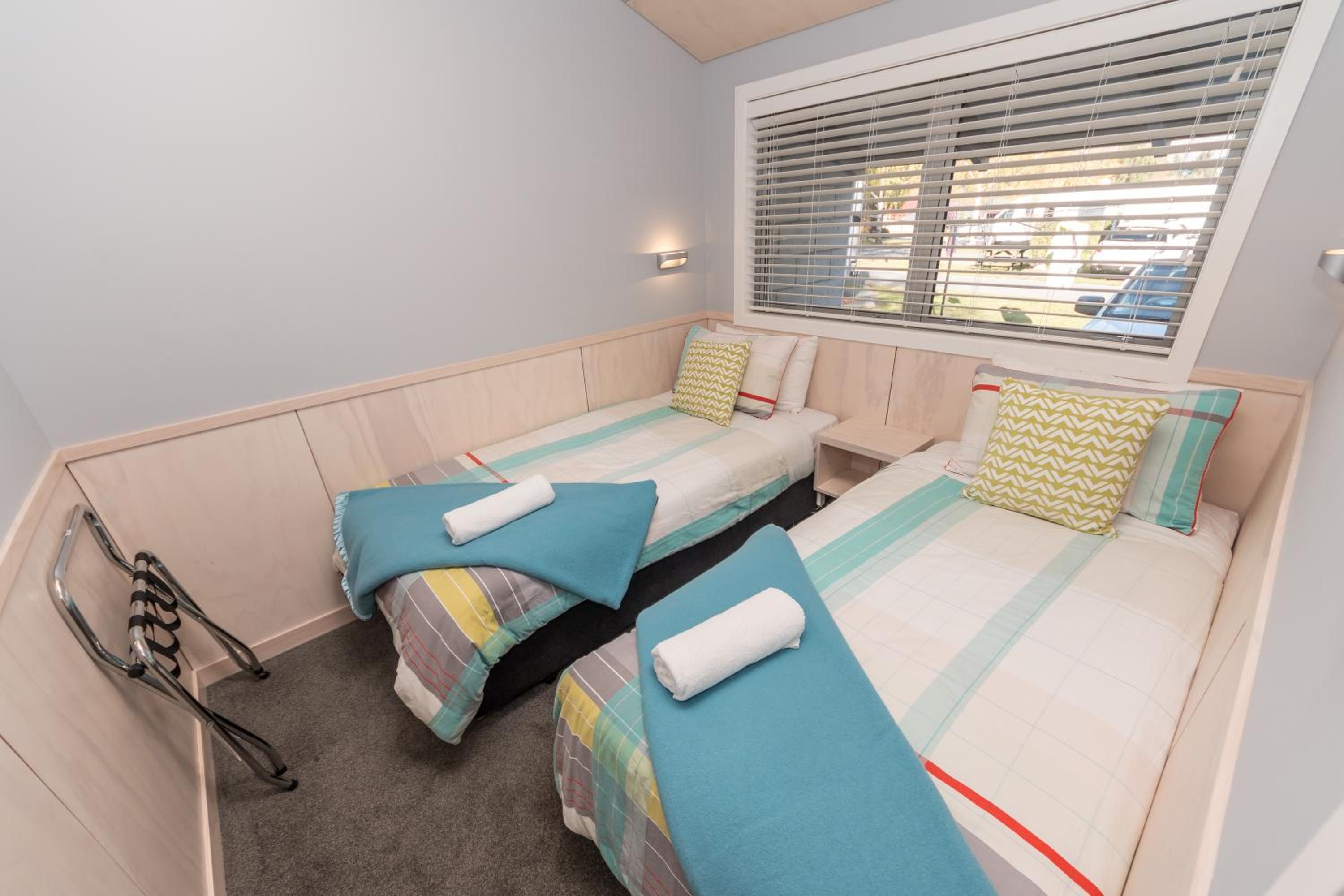 Self Contained Unit - Sleeps 4 photo 3
