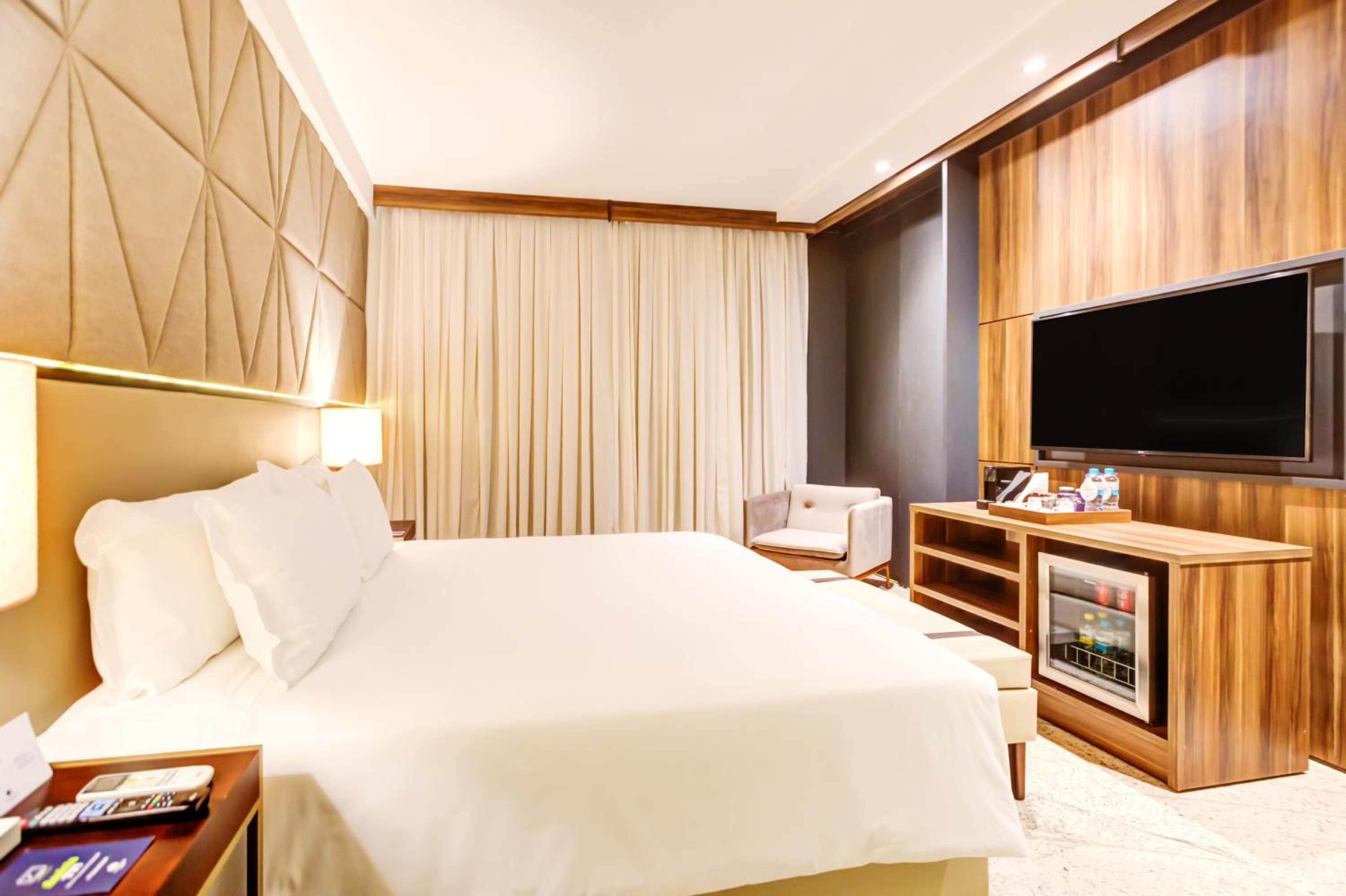 Superior King Room - Photo 1
