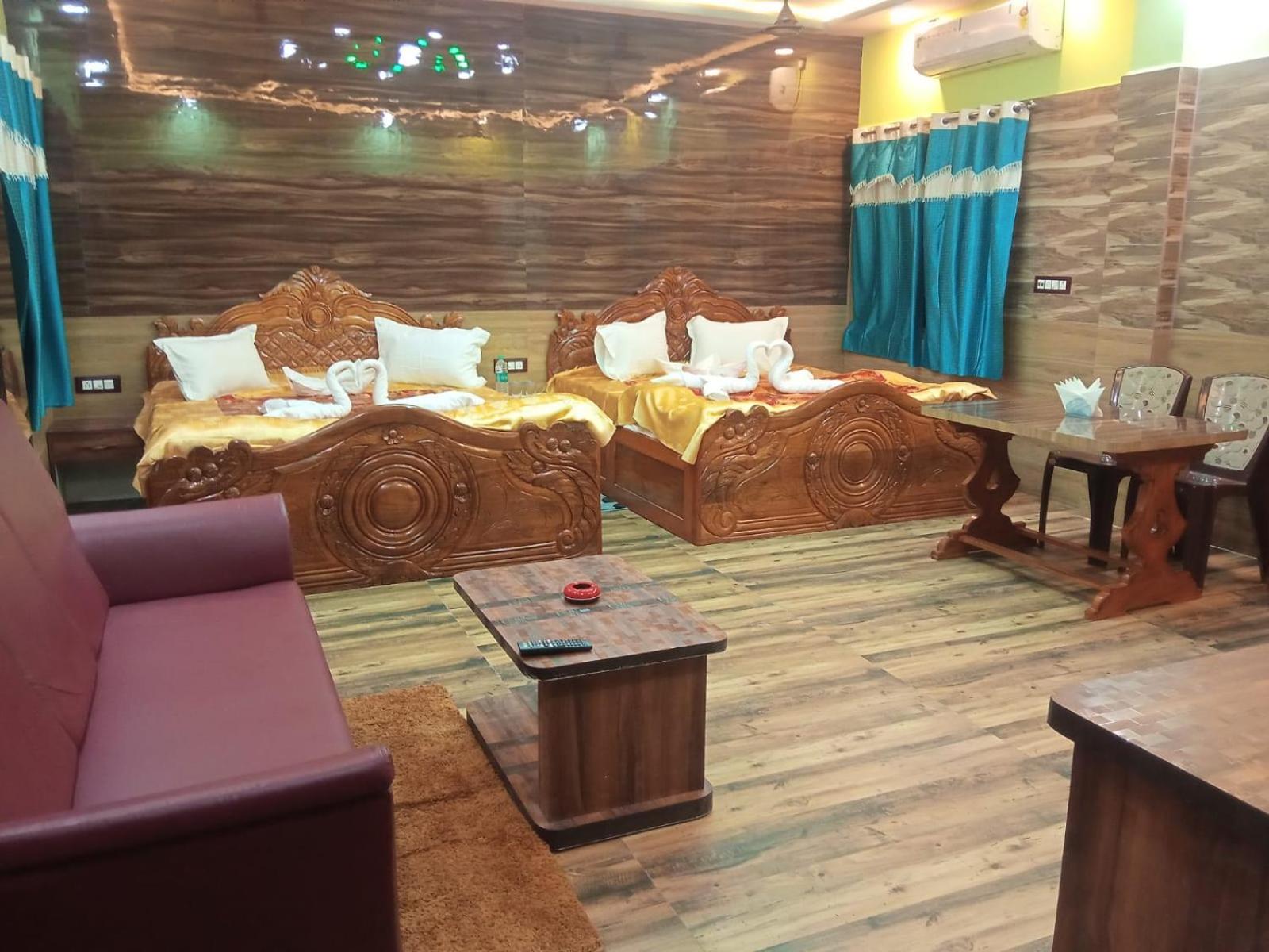 Superior King Suite photo 1
