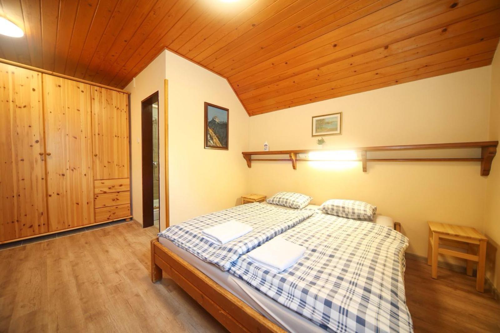 Quadruple Room with Private Bathroom photo 1