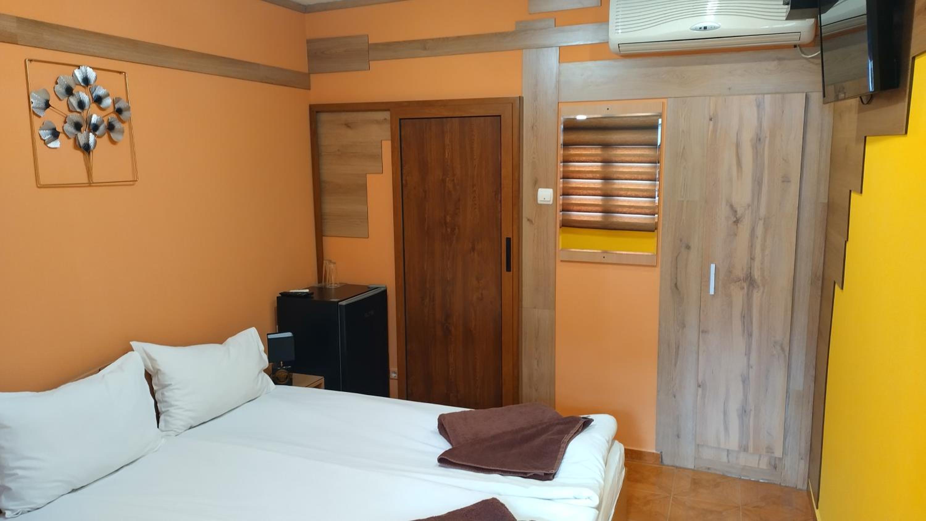 Double Room with Private Bathroom photo 1