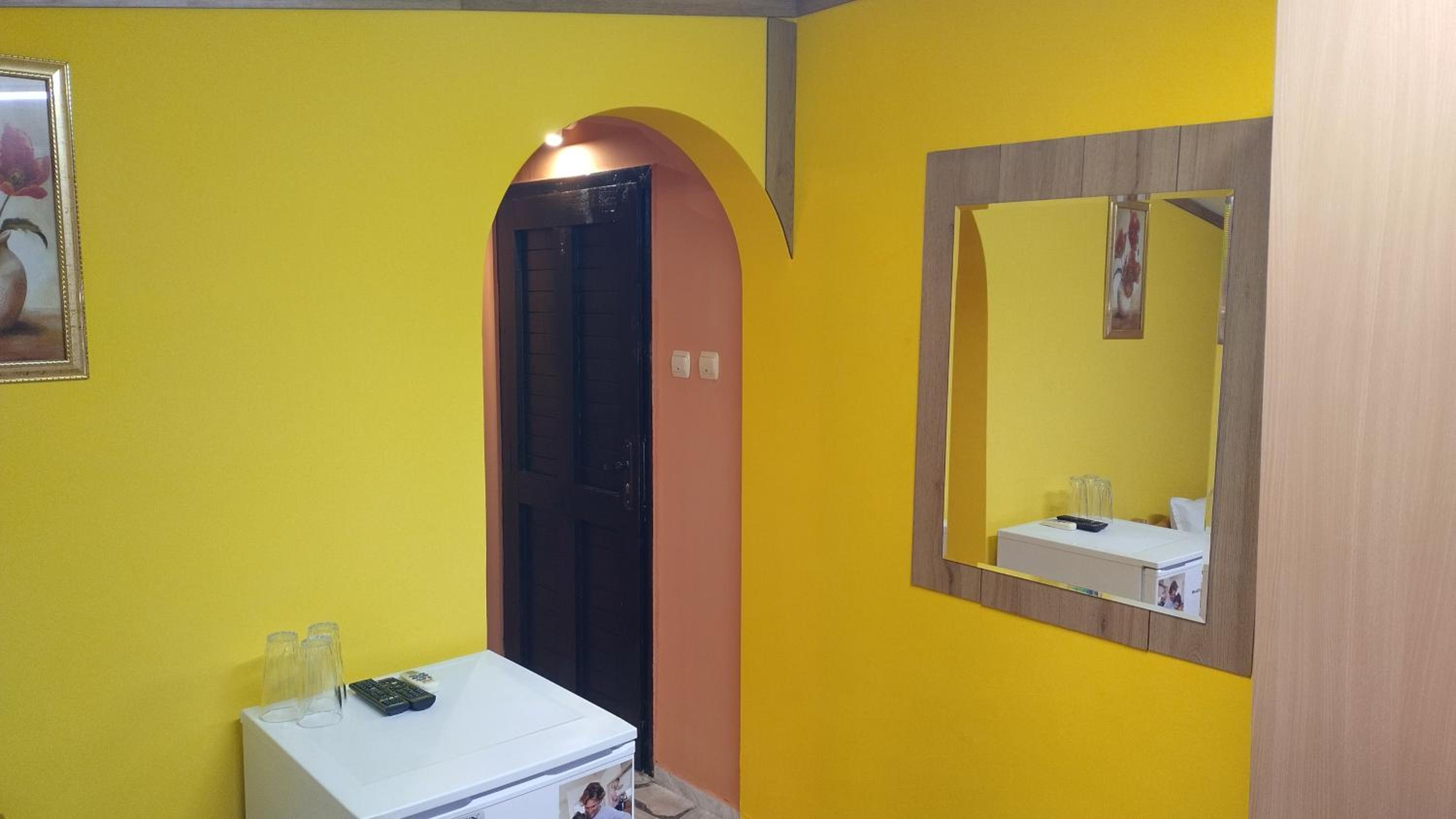 Basic Triple Room photo 2