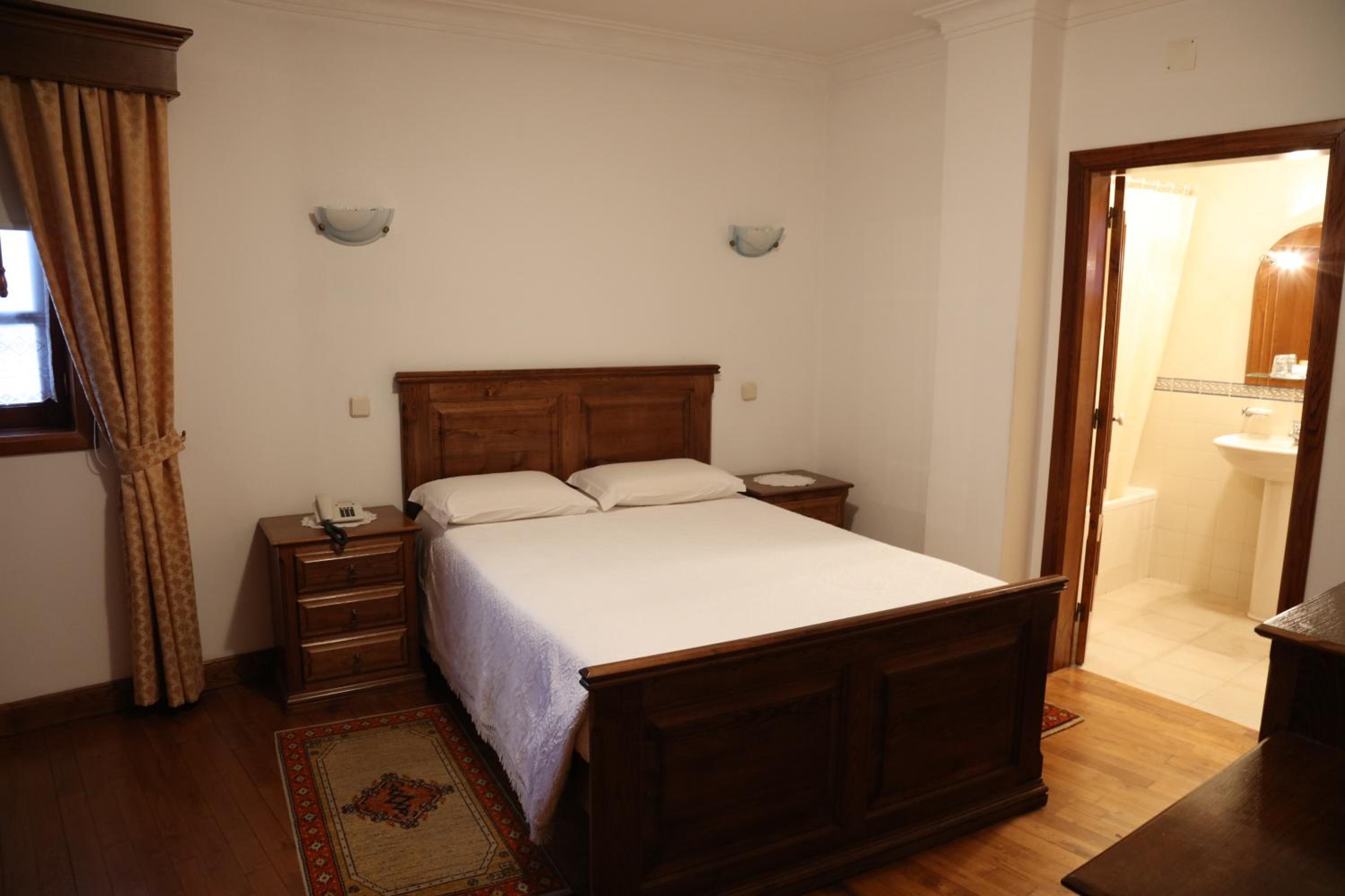 Double Room - Photo 4