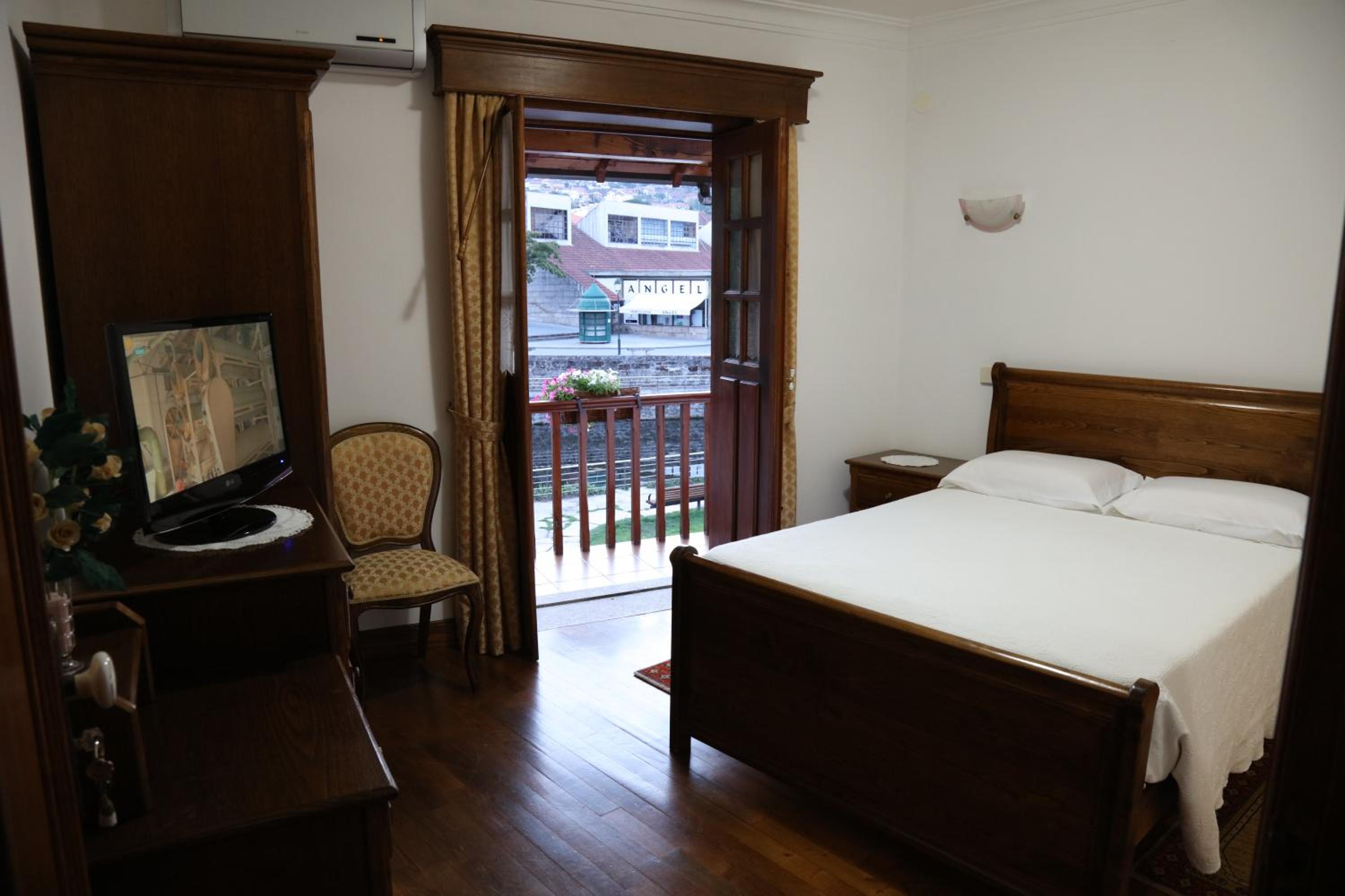 Double Room - Photo 3