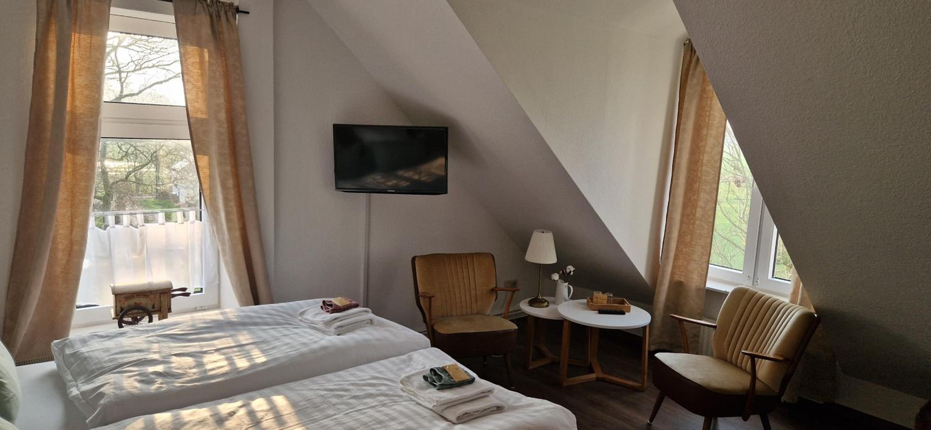 Large Double Room photo 2