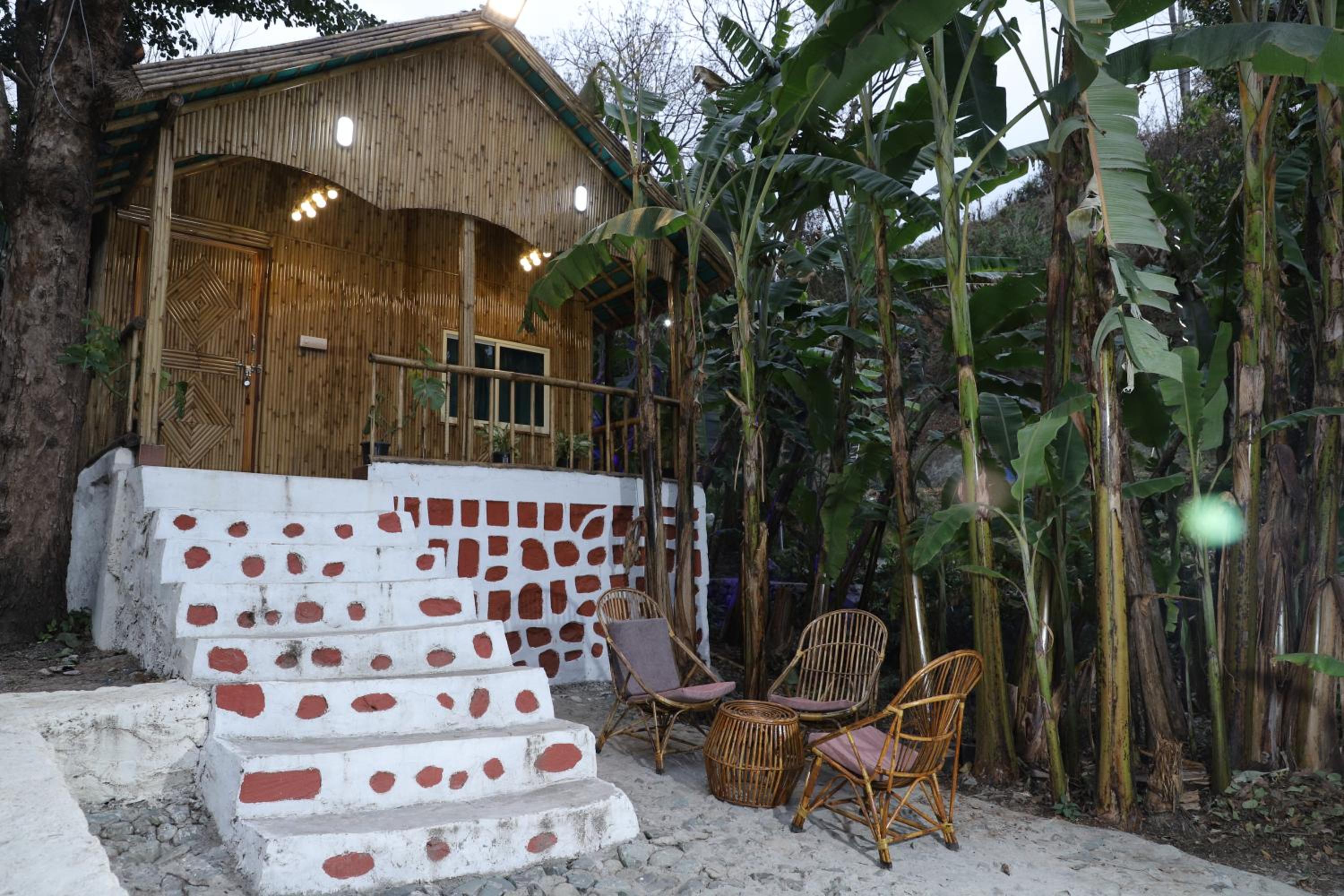Deluxe Double Room with Balcony photo 3