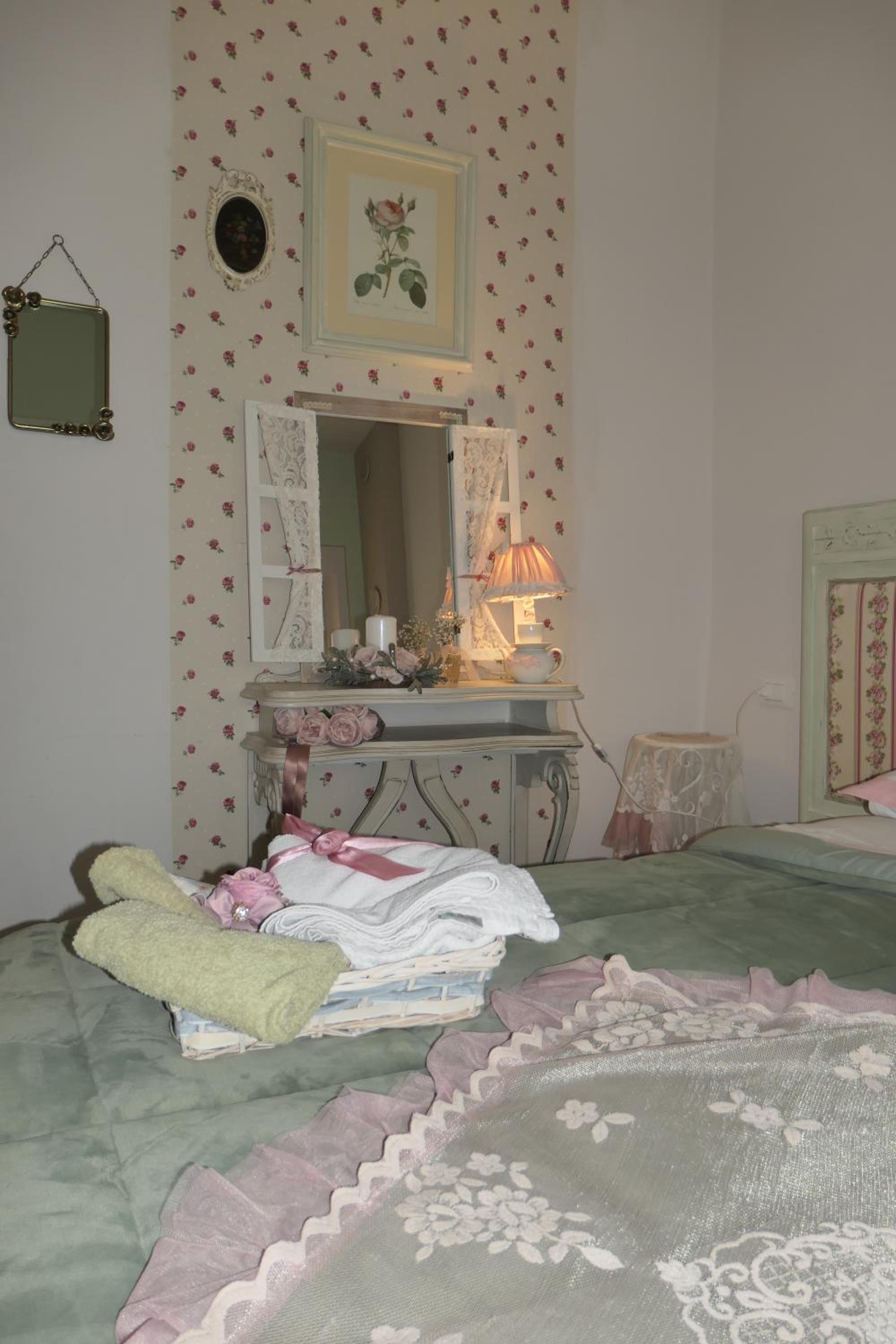 Small Double Room - Photo 14