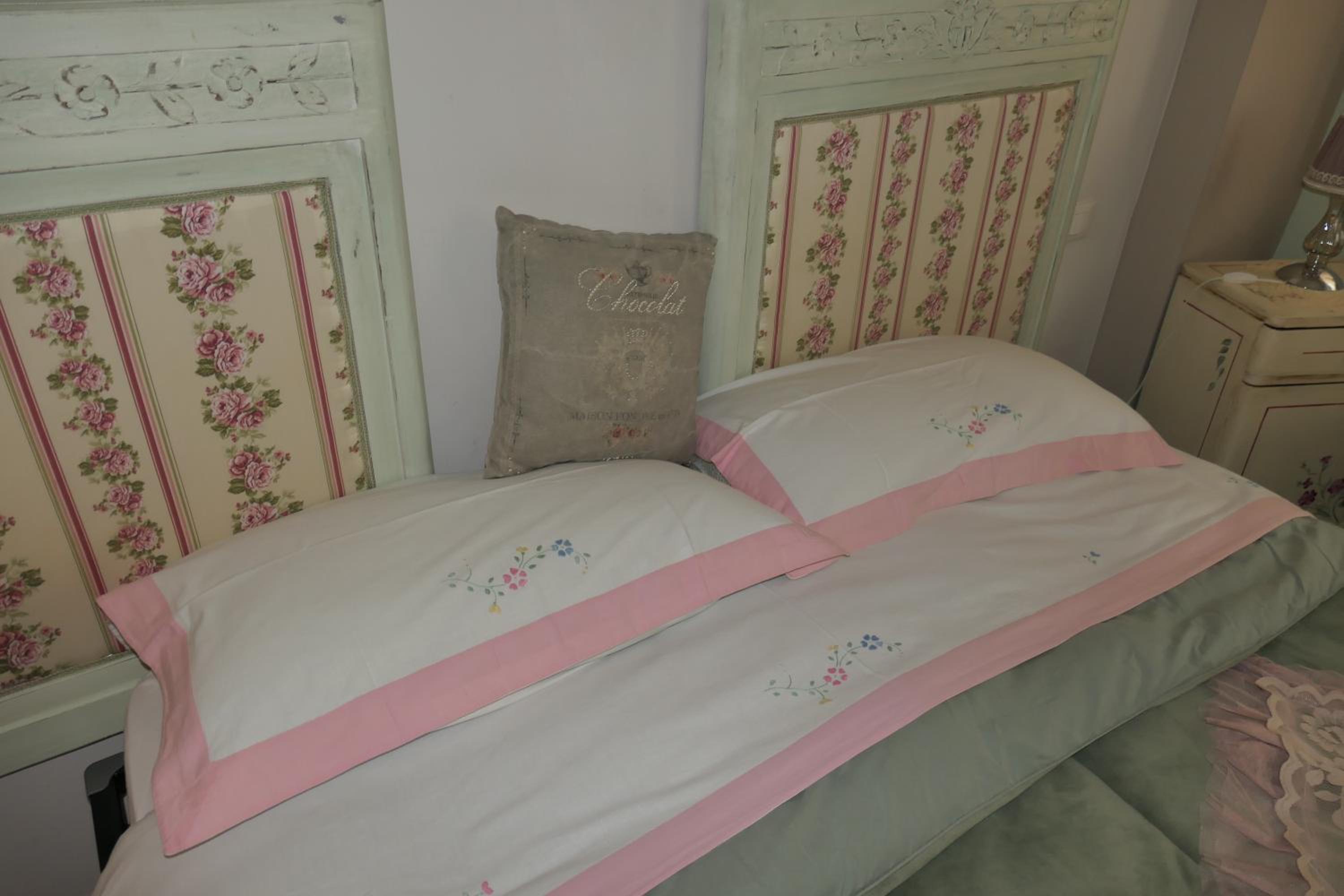 Small Double Room - Photo 8