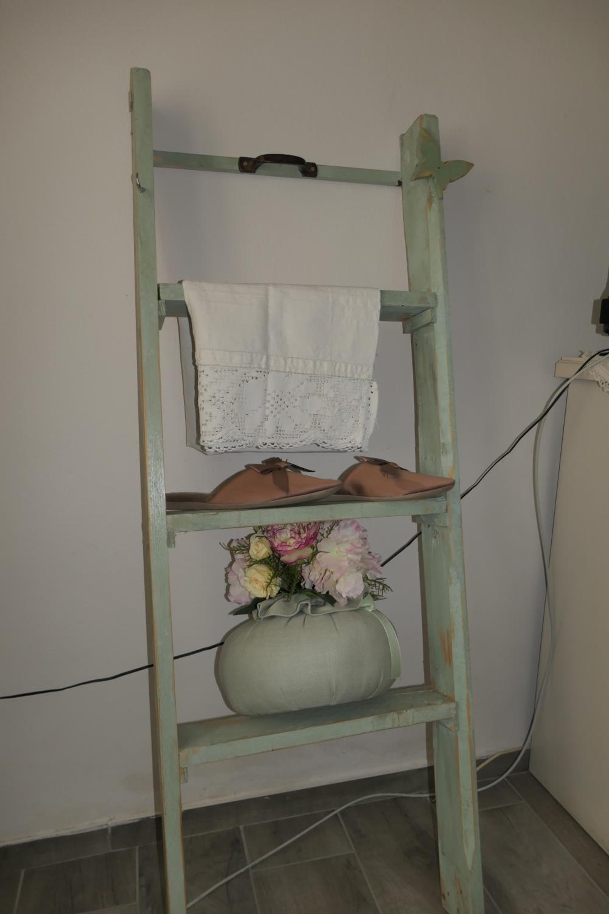 Double Room - Photo 12