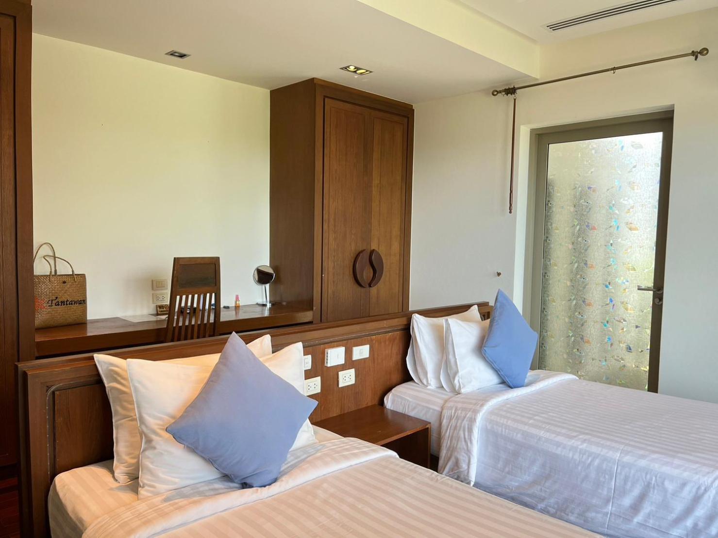 Three-Bedroom Villa with Private Pool - Photo 29