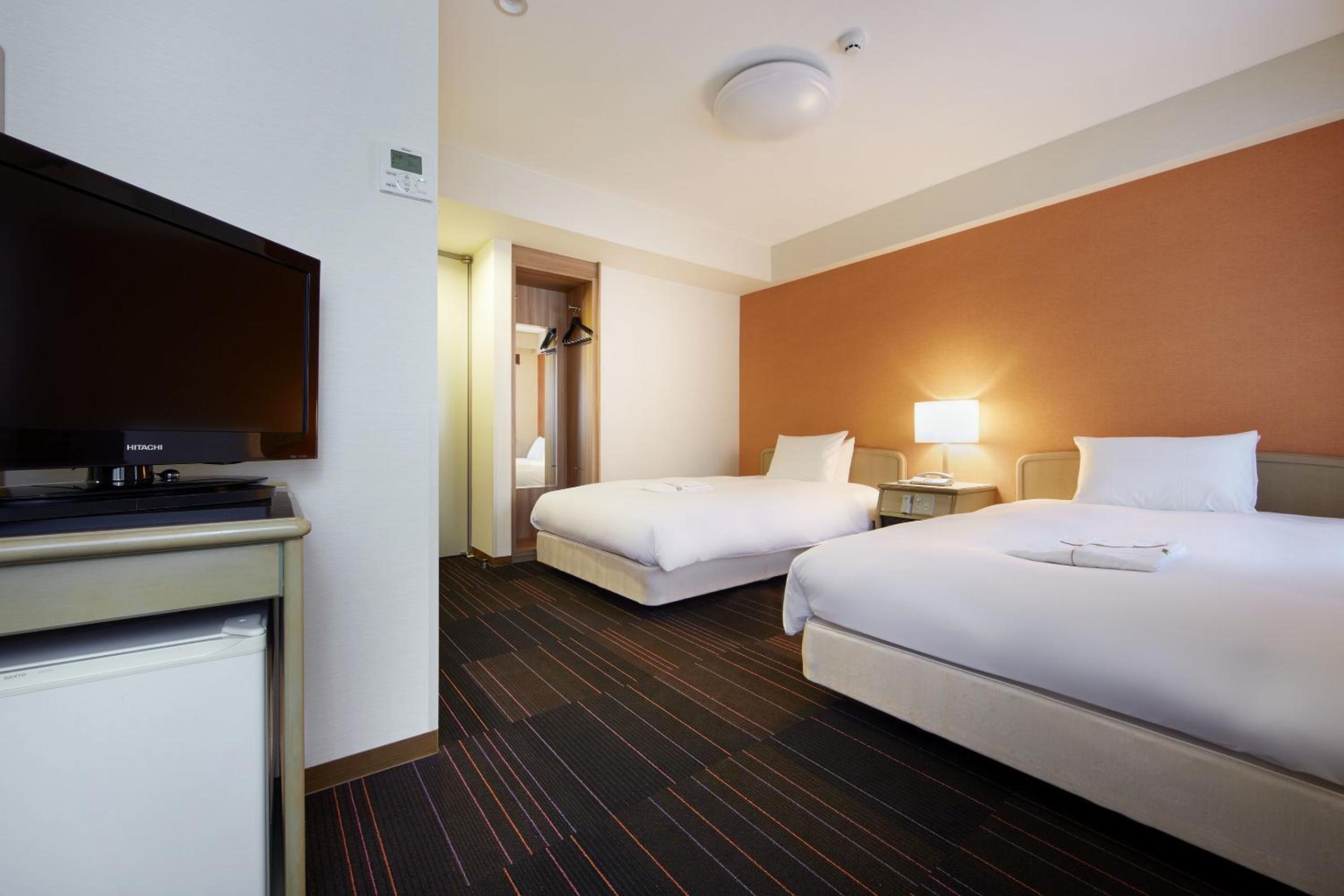 Standard Twin Room - Non-Smoking