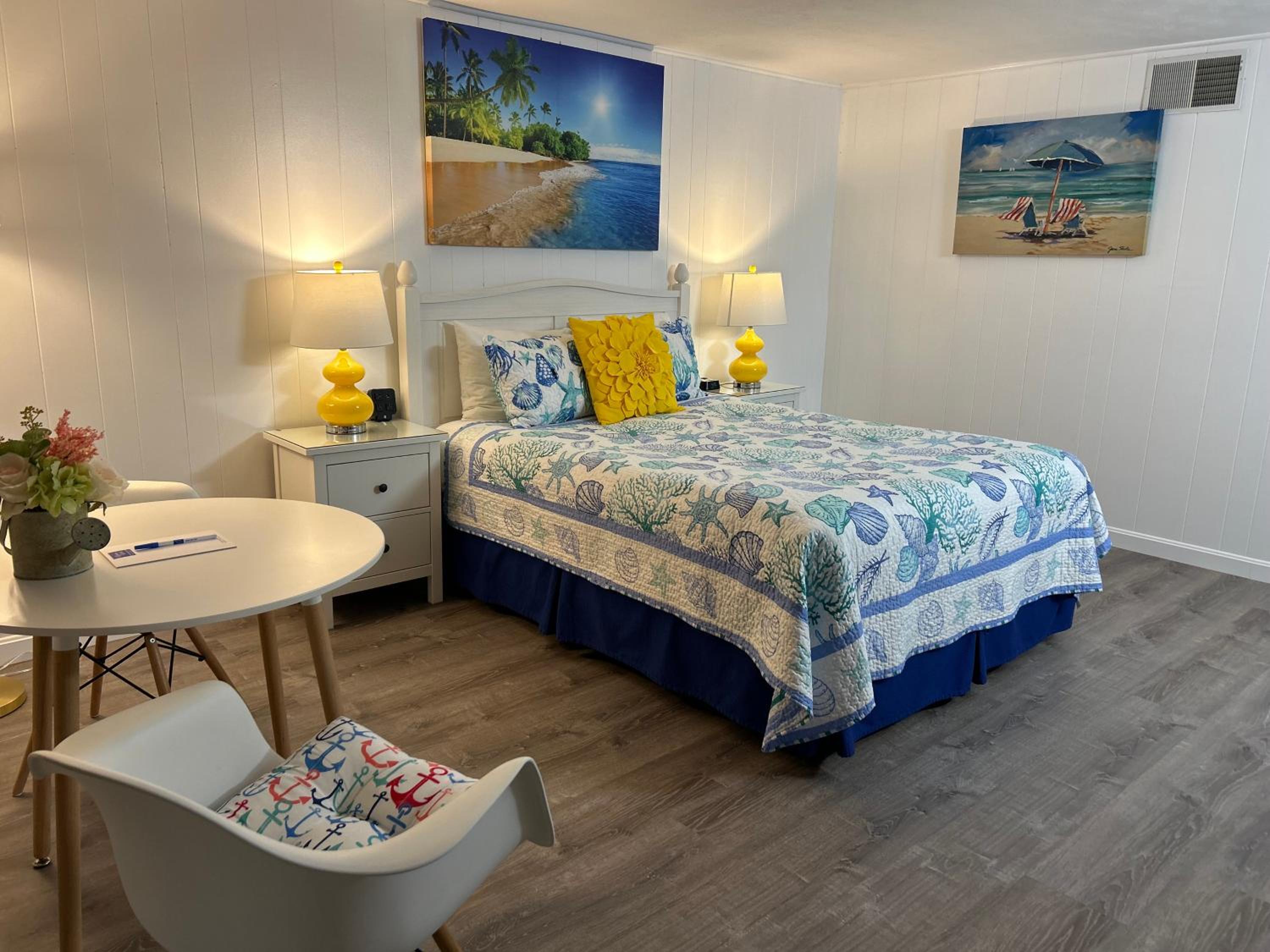 Queen Room photo 1