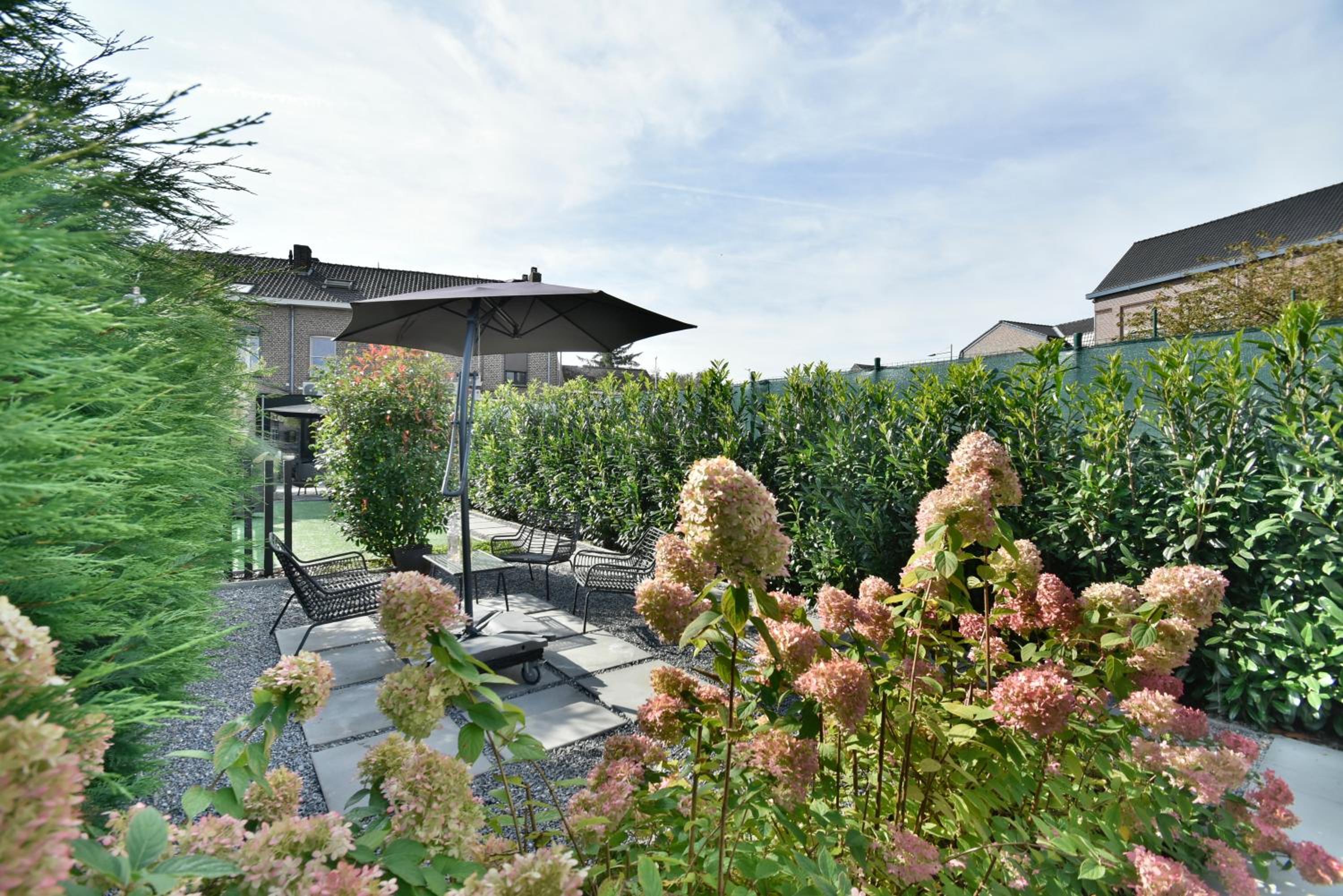 Three-Bedroom Villa photo 2